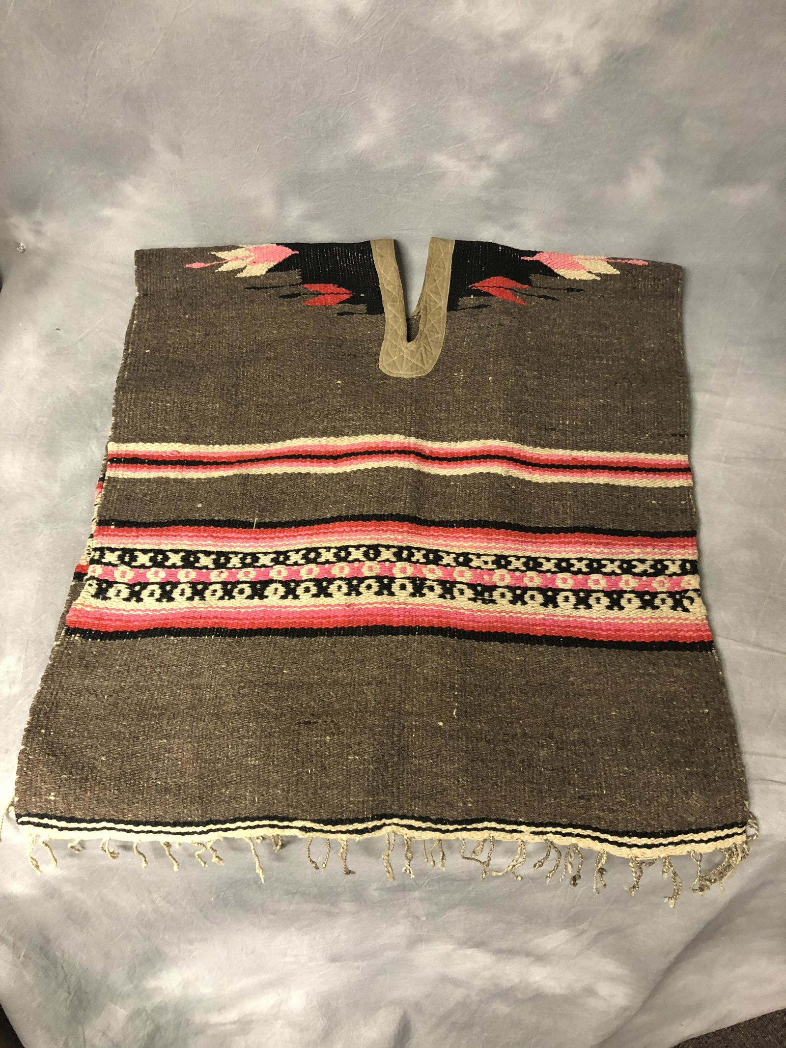 Vintage Wool Serape, 27'' x 31'' (1 of 4)