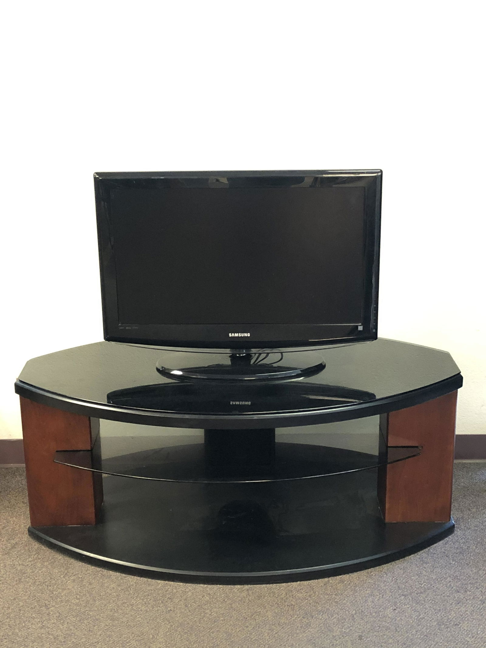 Bush Media Stand , Samsung TV w/ Remote - Samsung Model (1 of 7)