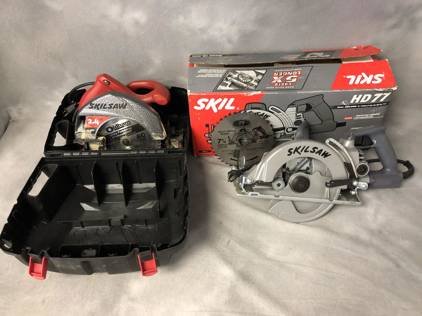 (2)SkilSaw 7 1/4'' Circular Saws - HD77 & 5500 Both w/ (1 of 5)