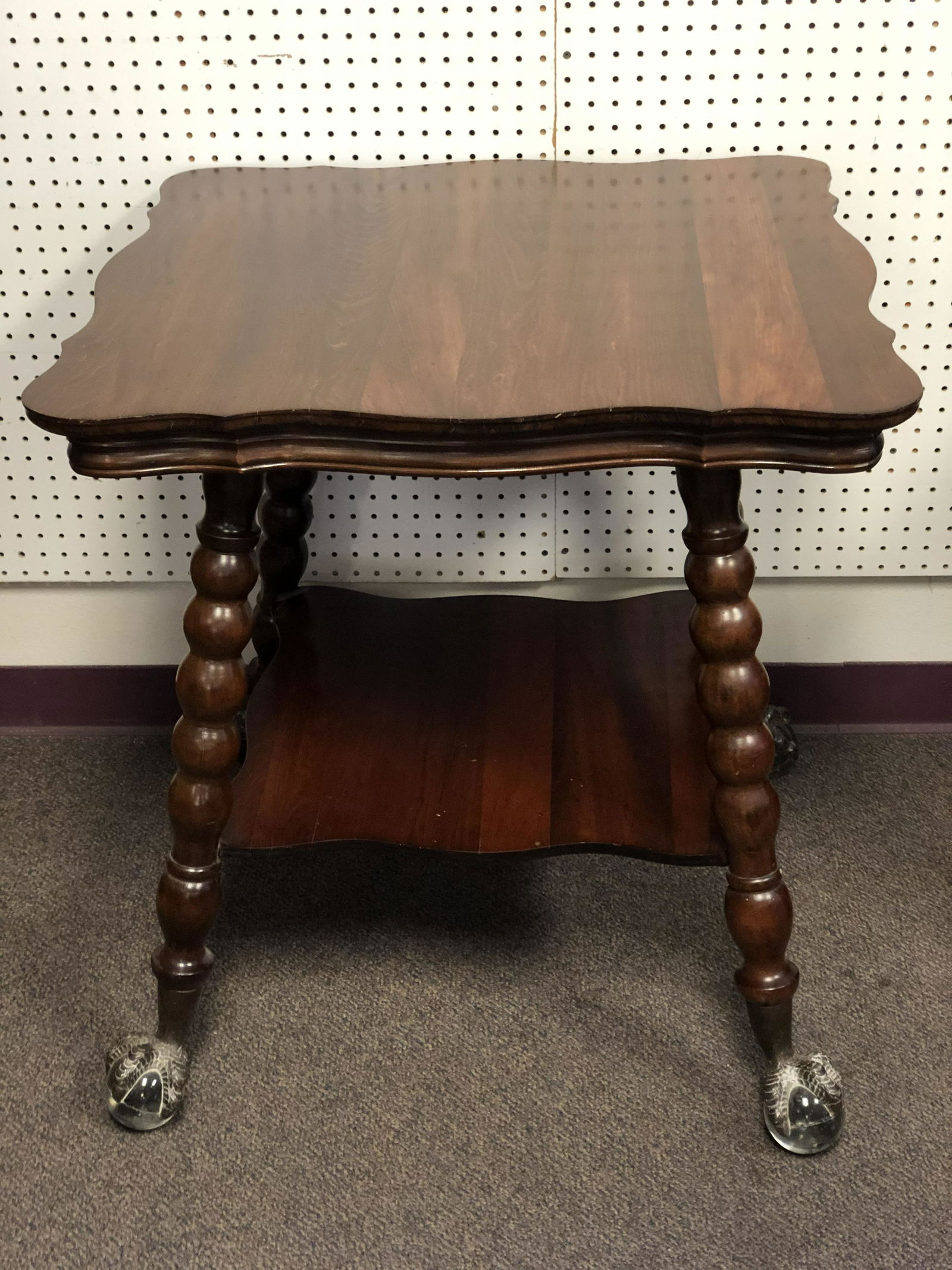Metal claw foot table deals