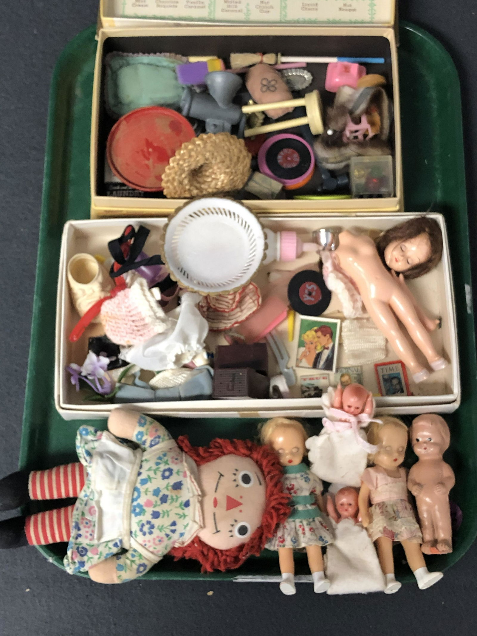 Vtg Dolls & Asst Accessories (1 of 3)