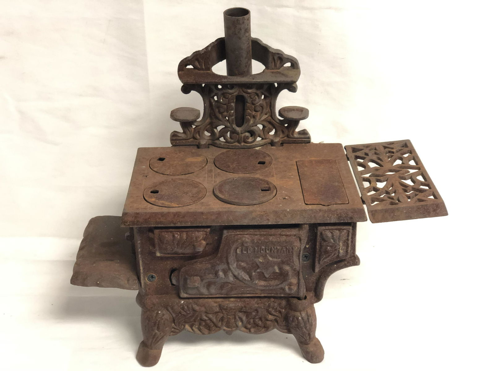 Old Mountain Cast Iron Salesman Sample Stove (1 of 4)