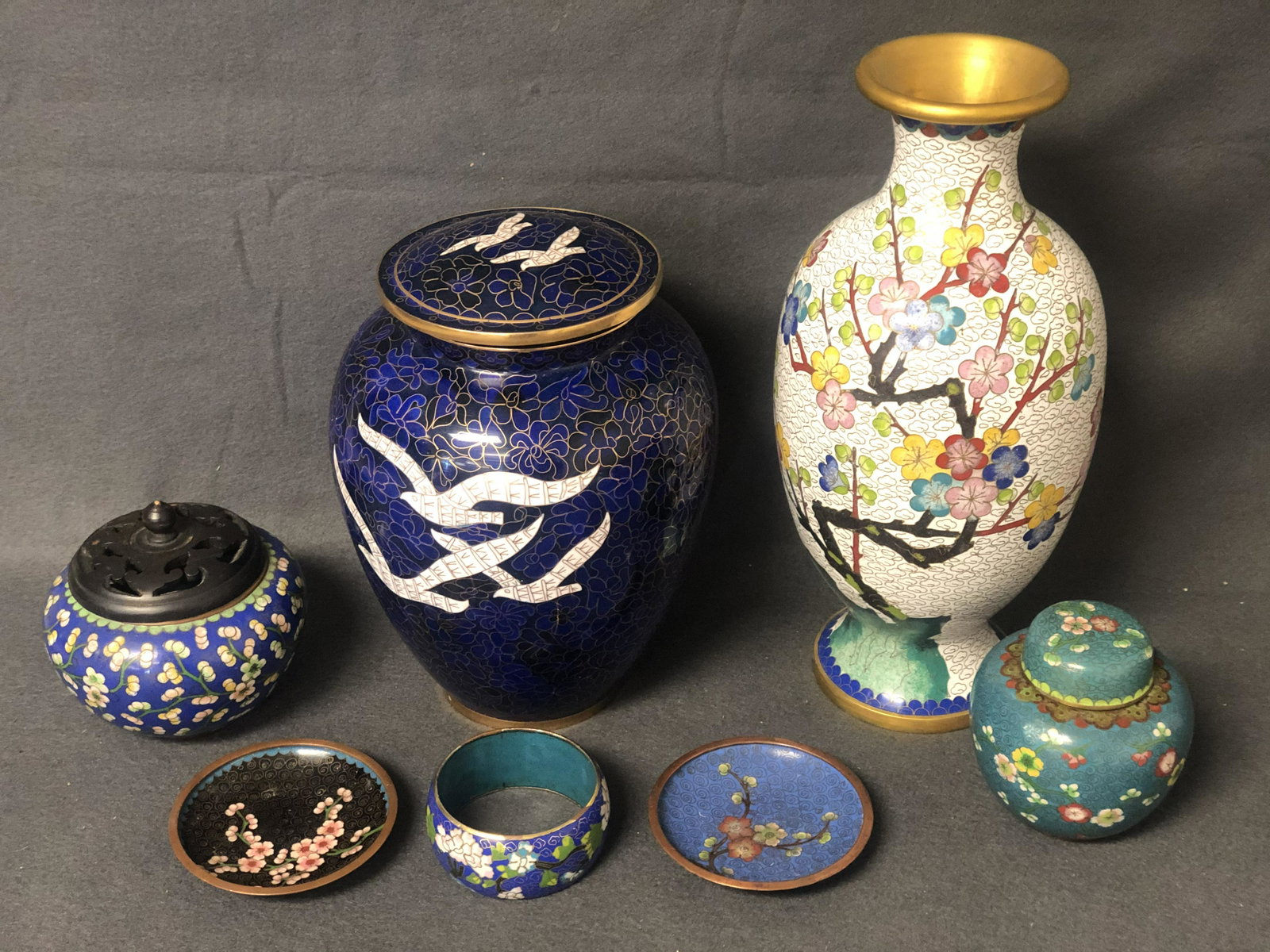 7pcs Atq/ Vtg Cloisanne Vases,Bracelet,More - White: 7pcs Atq/ Vtg Cloisanne Vases,Bracelet,More - White Vase w/ Bird & Flowers 12'' Tall, Blue Jar w/ Birds 9.5'' Tall, 4'' Blue Urn, Sensor w/ Wood Top 5'', 2 Dishes 4''