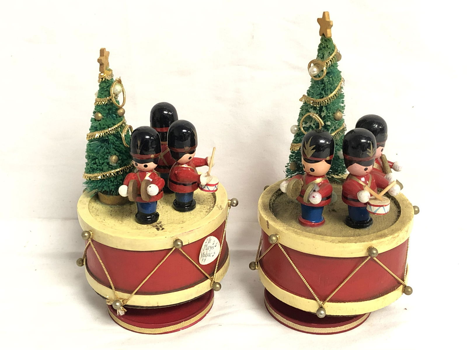 (2)Vtg Teleflora Christmas Musical Items - Revolving: (2)Vtg Teleflora Christmas Musical Items - Revolving Wooden Musical Drums Jingle Bells