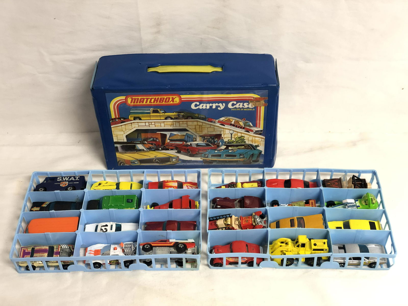 1978 Matchbox Case w/ (24)70s-80s HotWheels - Red Line (1 of 8)