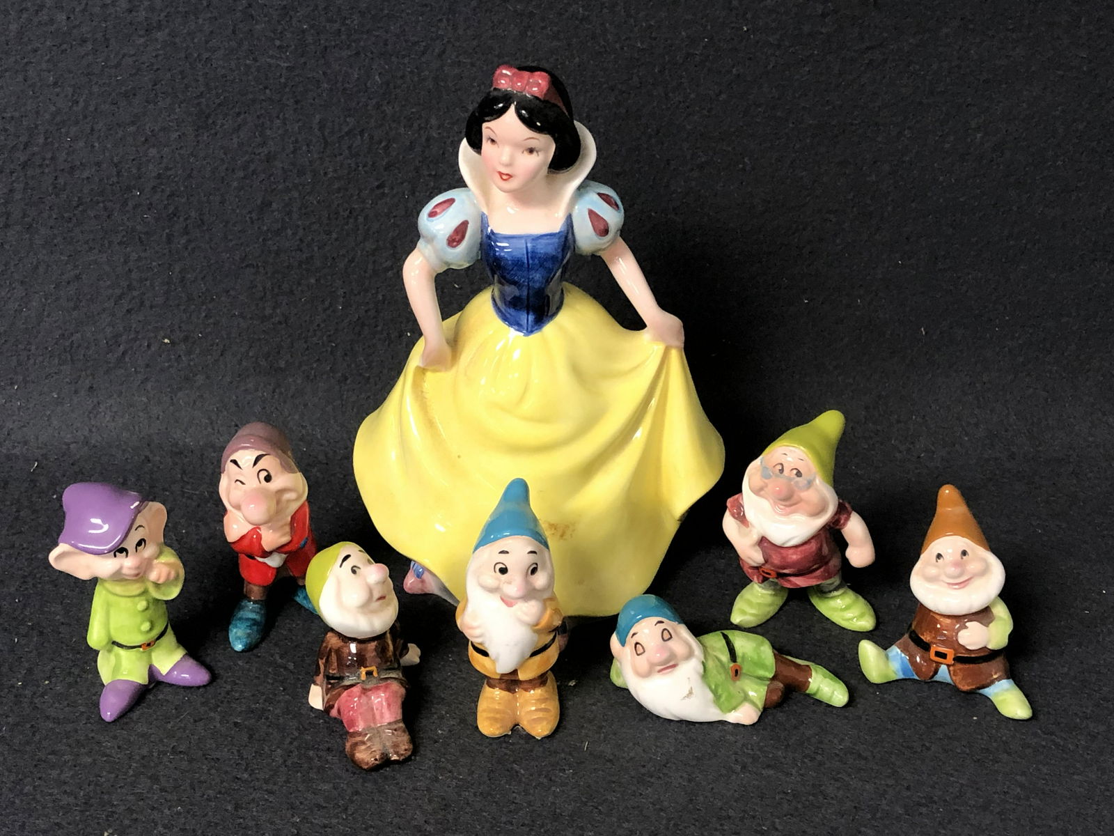 (8)Vtg Walt Disney Japan Snow White Figures - Porcelain (1 of 5)