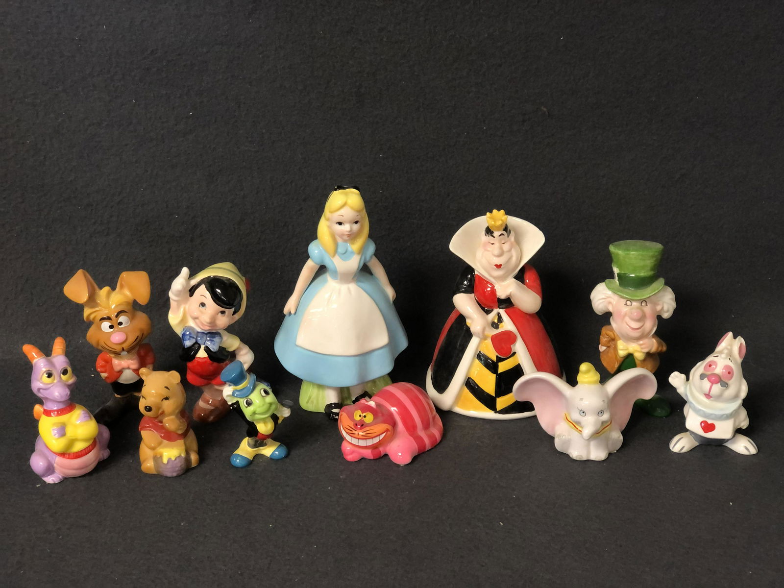 (11)Vtg Walt Disney Porcelain Japan Figures - Alice In (1 of 8)
