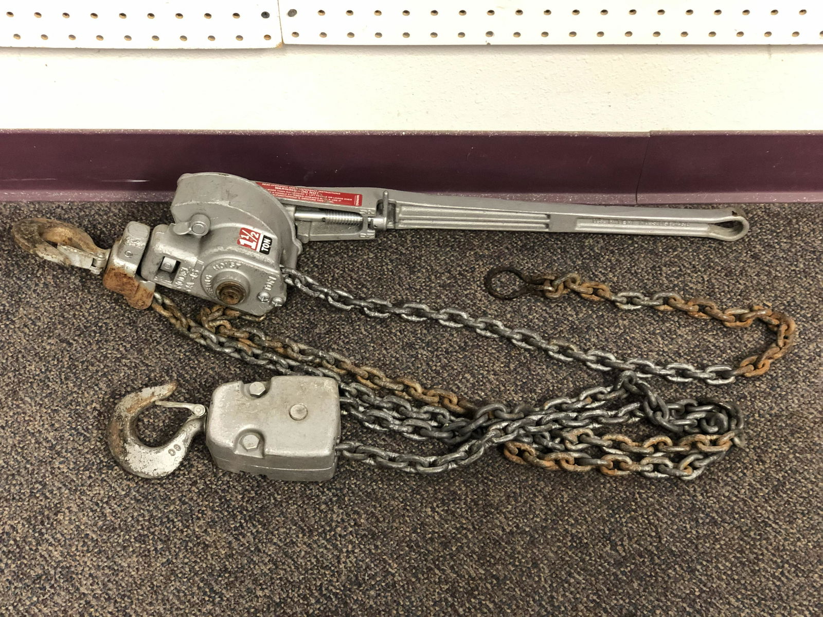 Coffing Hoist 1 1/2 Ton, Model MA-15 (1 of 4)