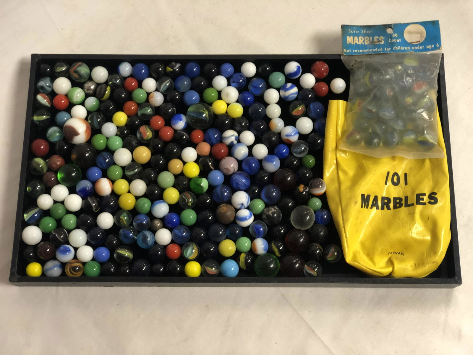 200+ Vintage Marbles w/ Bag: 200+ Vintage Marbles w/ Bag