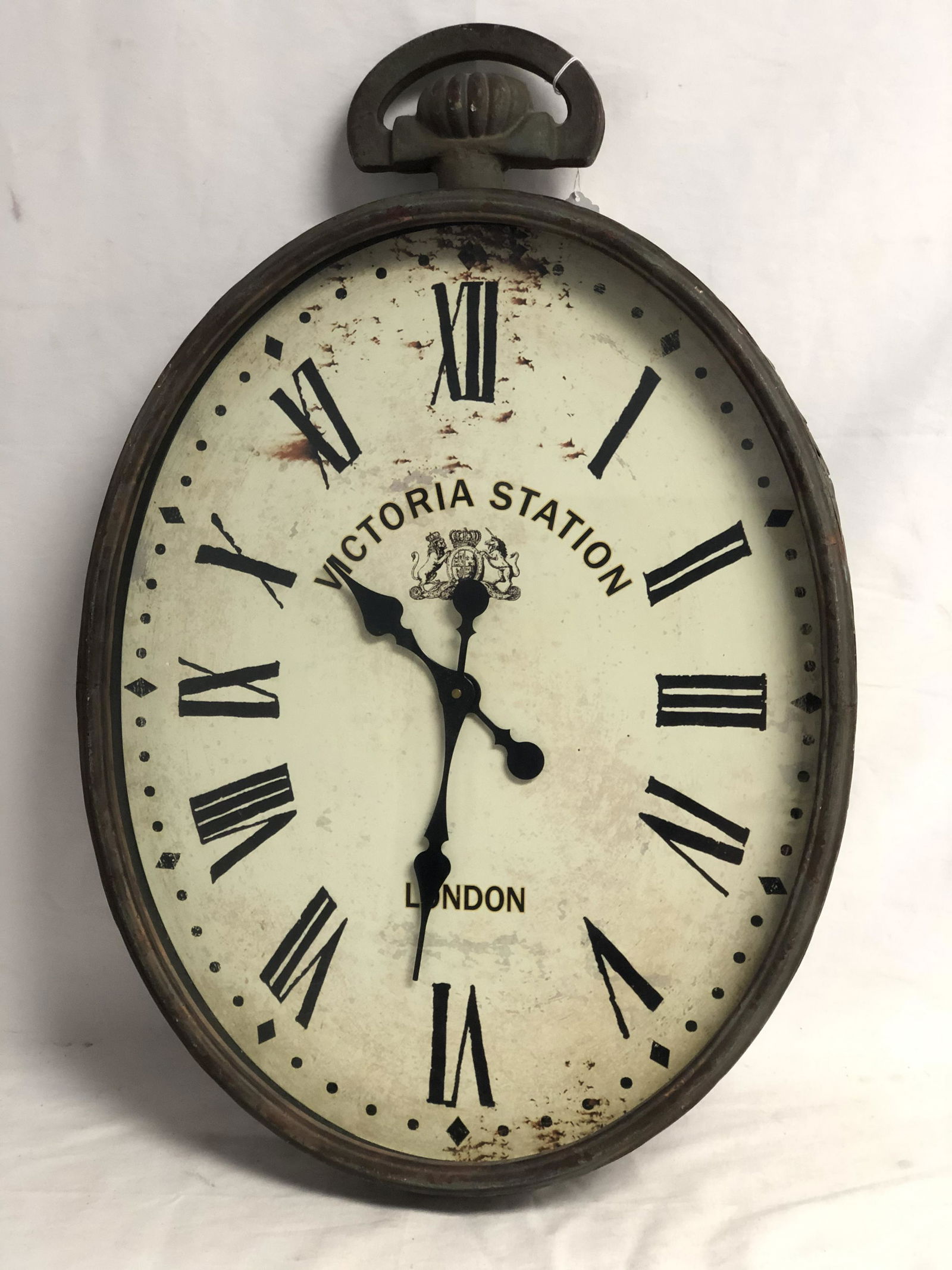 Victoria Station Metal Wall Clock - Pocket Watch Style , 18.5'' x 29'' (1 of 4)