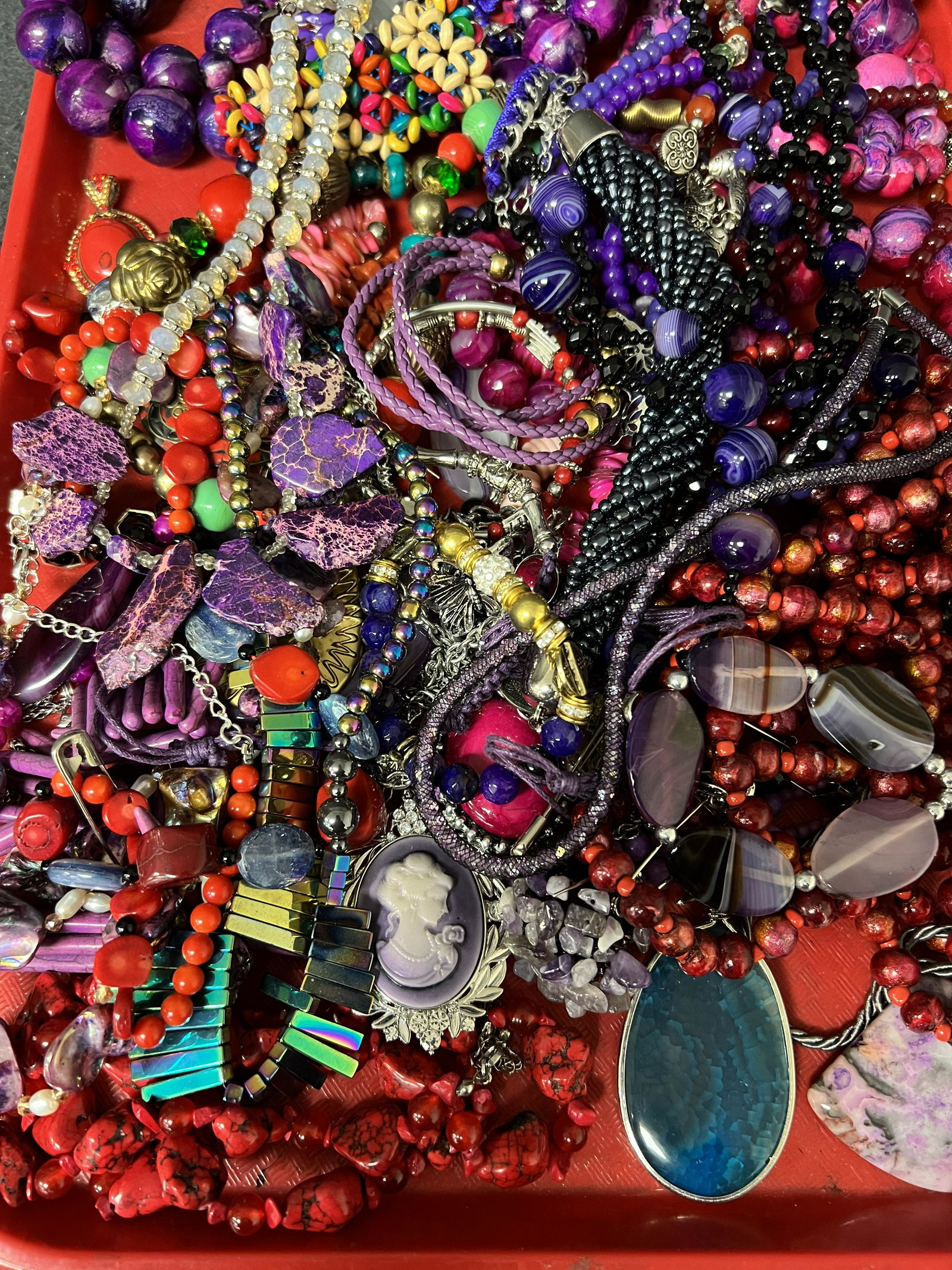 30+Pcs Asst Fashion Jewelry - Necklaces, Pendants, Bracelets,Earrings (1 of 4)