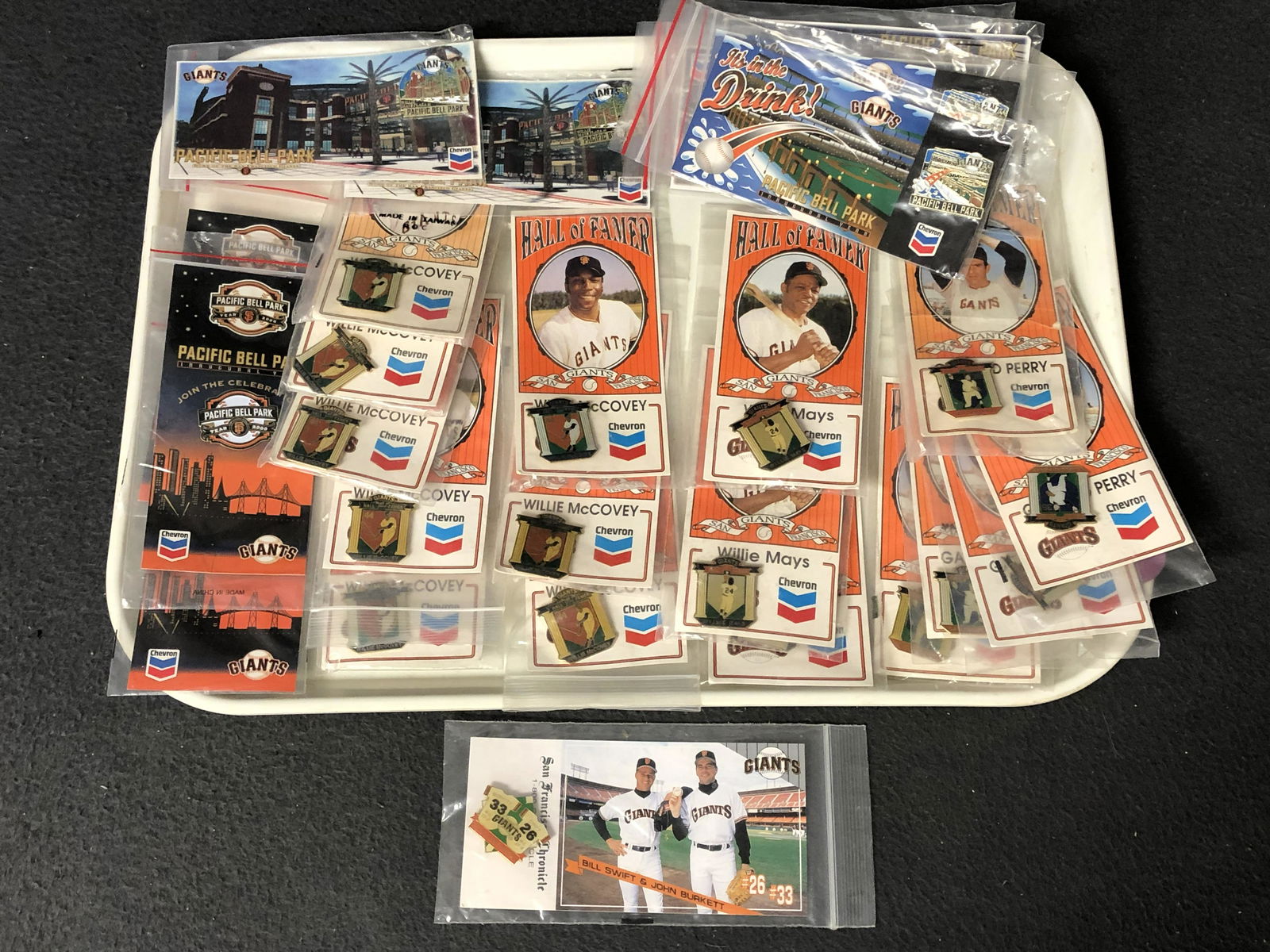 (25)S.F. Giants Baseball Pins - W.Mays, W.McCovey, G.Perry,  PacBell Inaugural Season Set 1-4 , More (1 of 7)