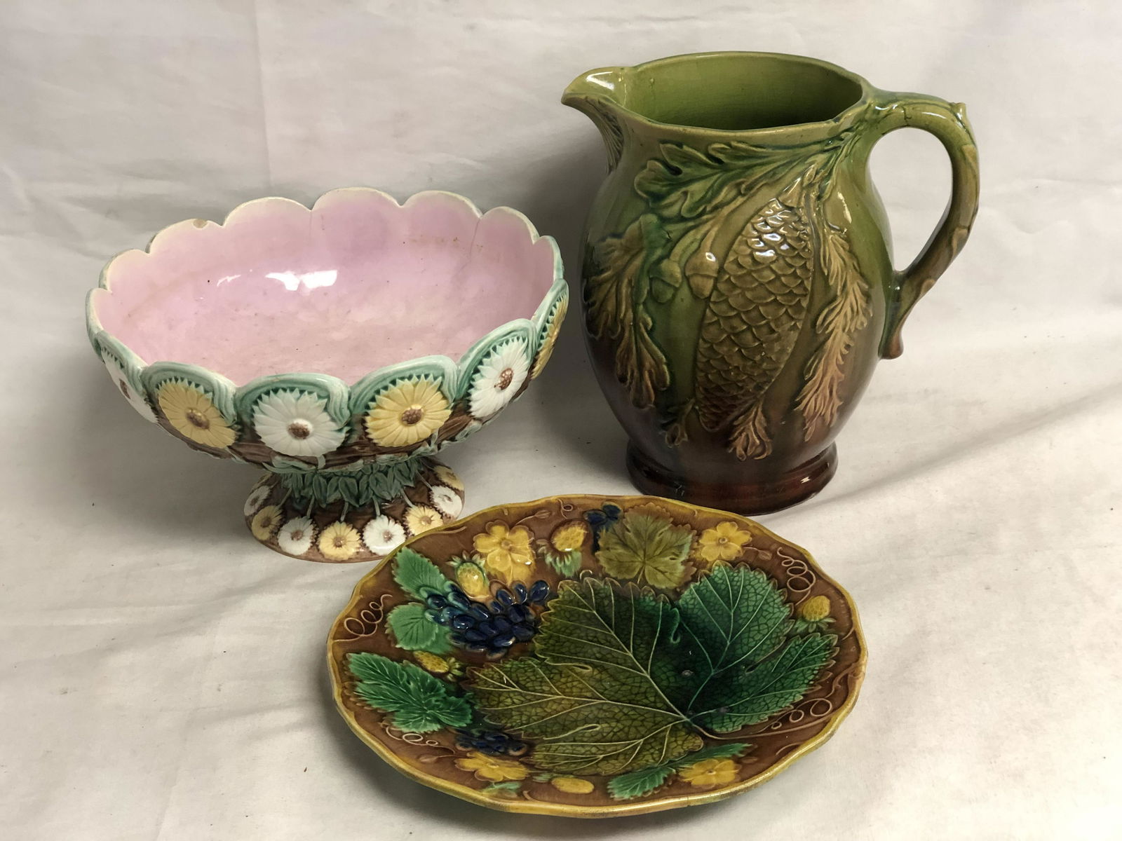 (3)Antique Majolica Pottery Items - Pinecone / Acorn Pitcher 8.5'' Tall, Daisy Compote Bowl 9'' x (1 of 10)