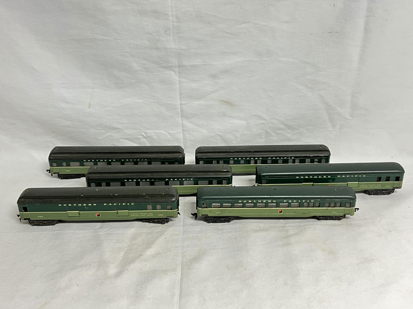 (6)1950s Fleischmann Northern Pacific Trains - (2)#586 + (1)#451 Passenger Cars, (2)#425 U.S. (1 of 12)