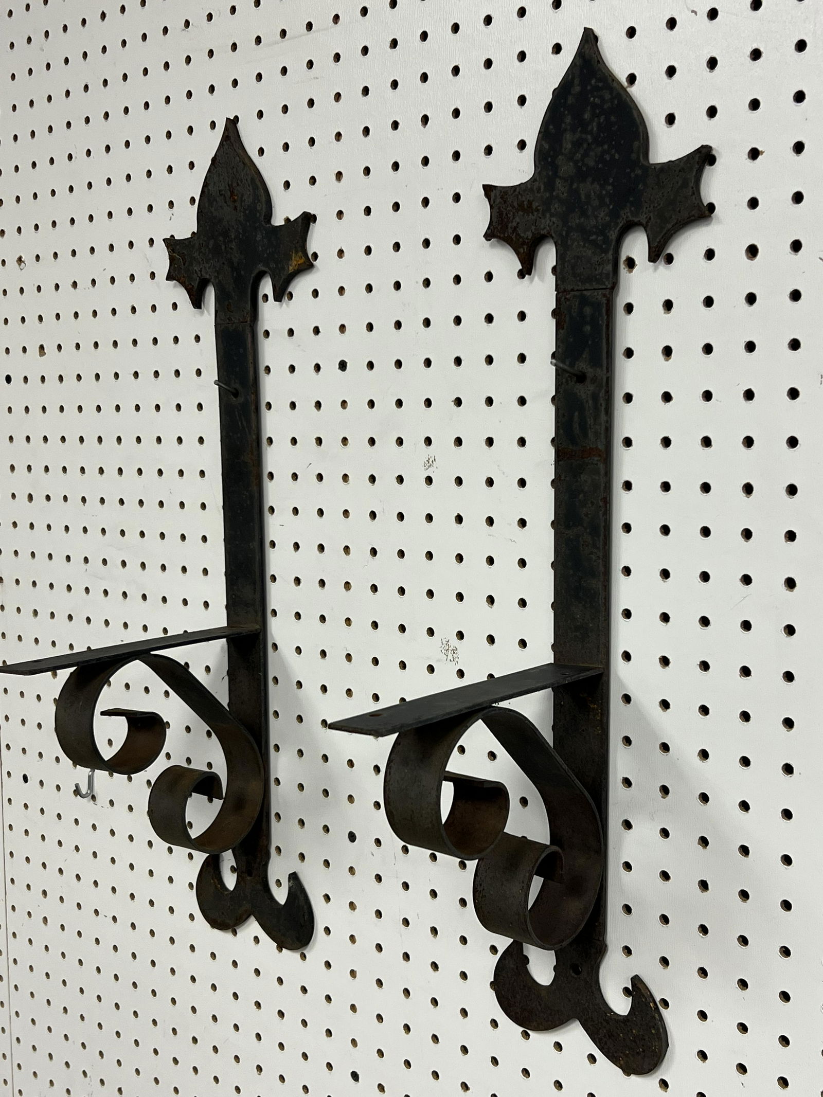 Pr Iron Brackets - Shelf / Plantar Hanger - 24'' Tall x 6'' (1 of 4)