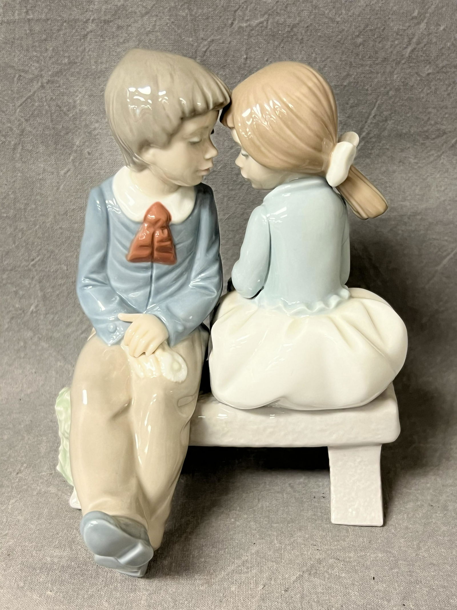 Nao Lladro Porcelain Figure ''1st Love'' (1 of 4)