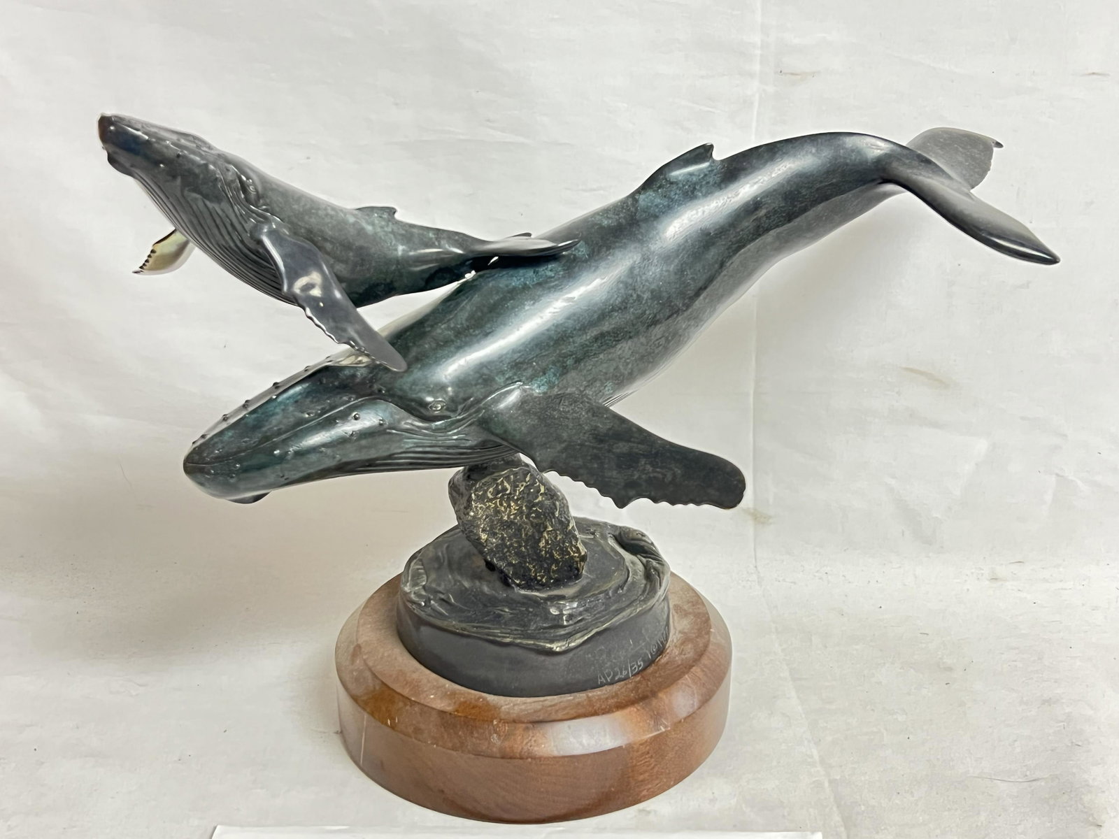 Randy Puckett Bronze AP 26/35 Whales w/ COA - Signed #d Artist Proof of Mom w/ Baby Whales w/: Randy Puckett Bronze AP 26/35 Whales w/ COA - Signed #d Artist Proof of Mom w/ Baby Whales w/ Certificate, Titled ''Quiet Waters - Daisy & Baby'' 15'' 9'' x 15''