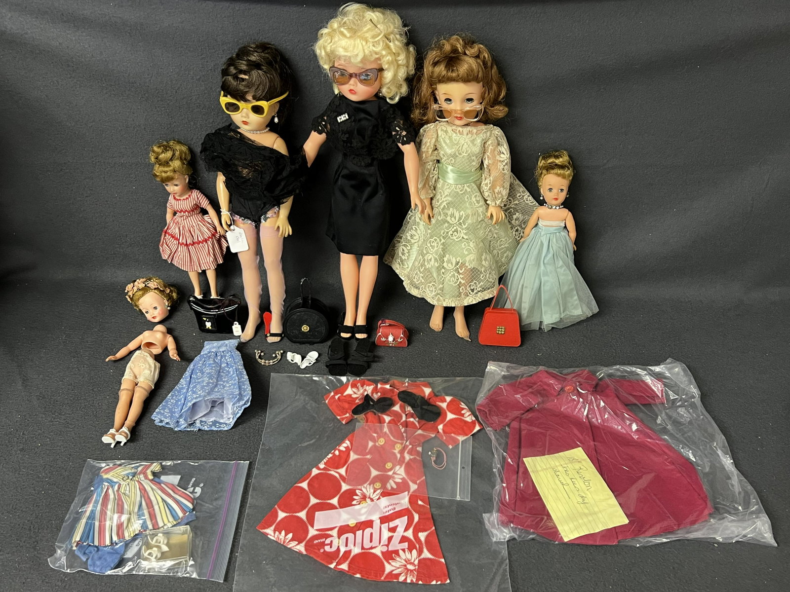 (5)1950s Dolls- Uneeda Dollikin, Ideal Revlon - VT 18 + VT 10 1/2 Revlon Dolls - (1)Uneeda w/ Black: (5)1950s Dolls- Uneeda Dollikin, Ideal Revlon - VT 18 + VT 10 1/2 Revlon Dolls - (1)Uneeda w/ Black Outfit