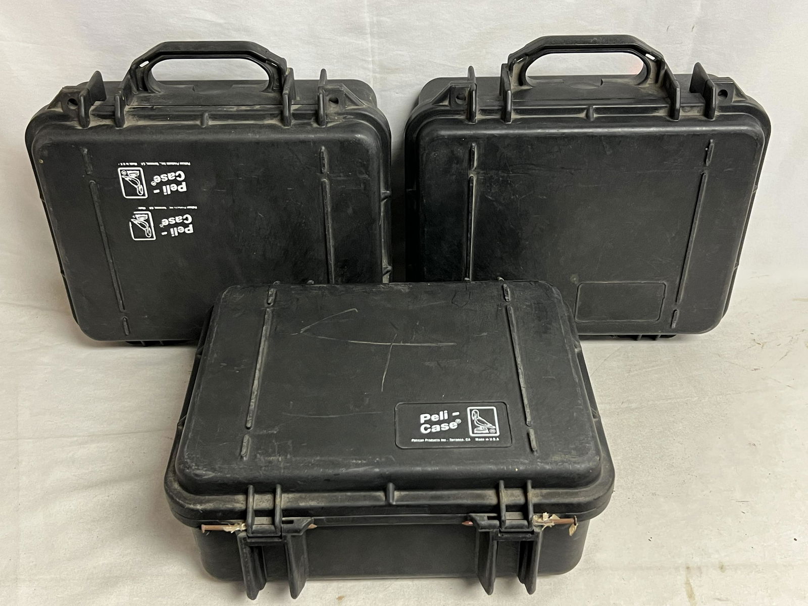 (3)Pelican Travel Hard Cases, 13'' x 10'' x 6'' (1 of 5)
