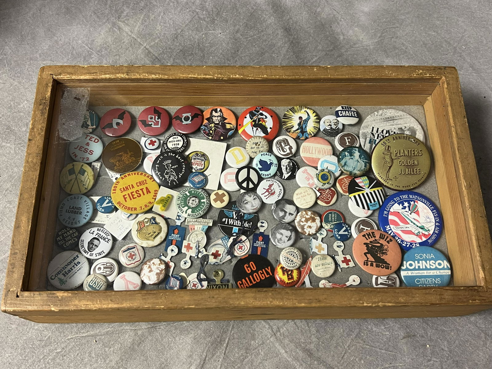 70+Asst Lot of Vtg Button Pins & Tin Clips (1 of 5)