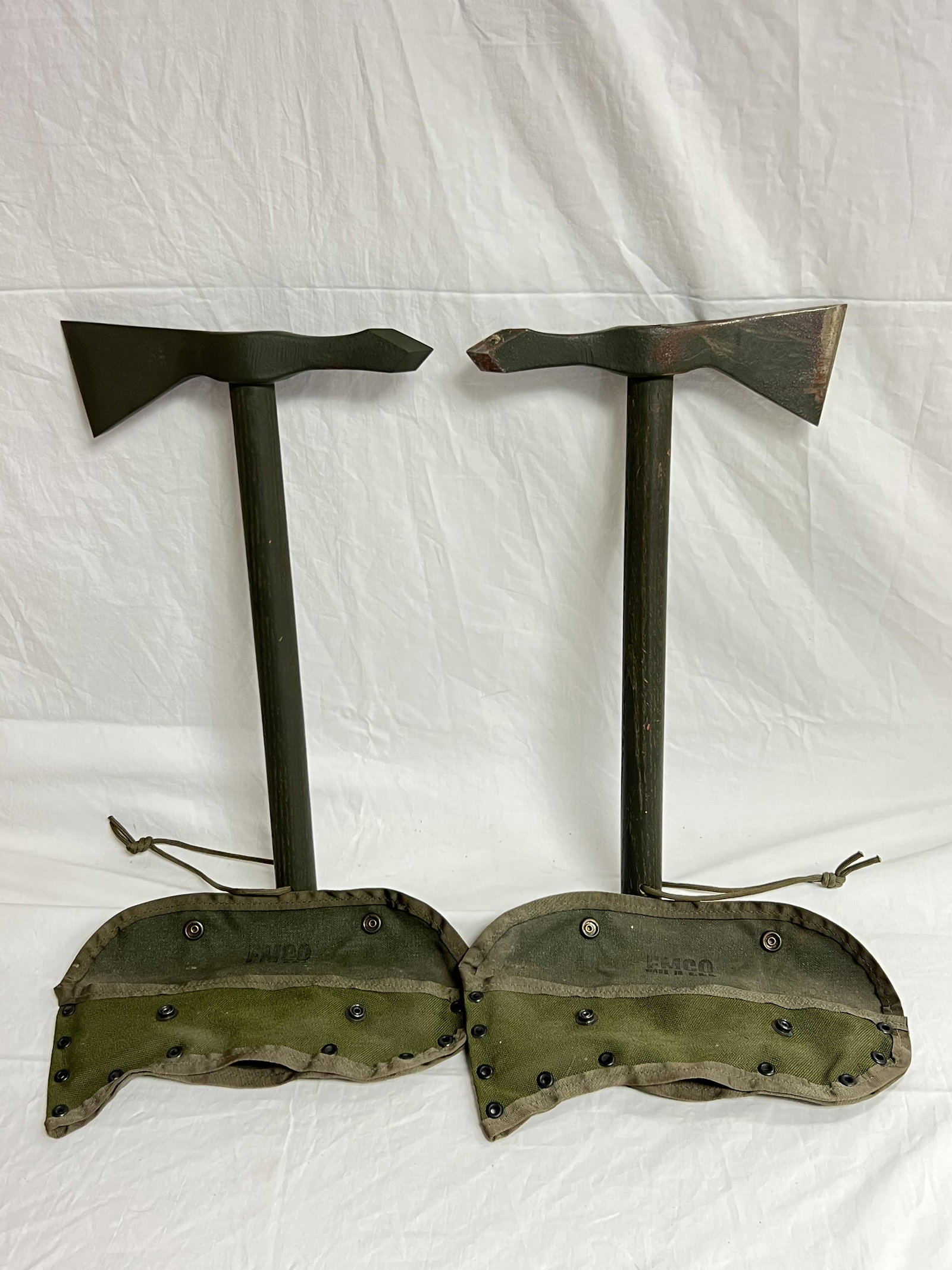 (2)Vtg Vietnam Style Tomahawk Tactical Axes - Both w/ Canvas Sheaths Marked US FMCO (1 of 6)
