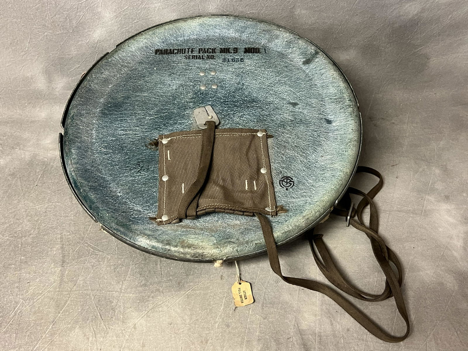 Military Parachute Pack MK9 Mod1 21636 (1 of 3)