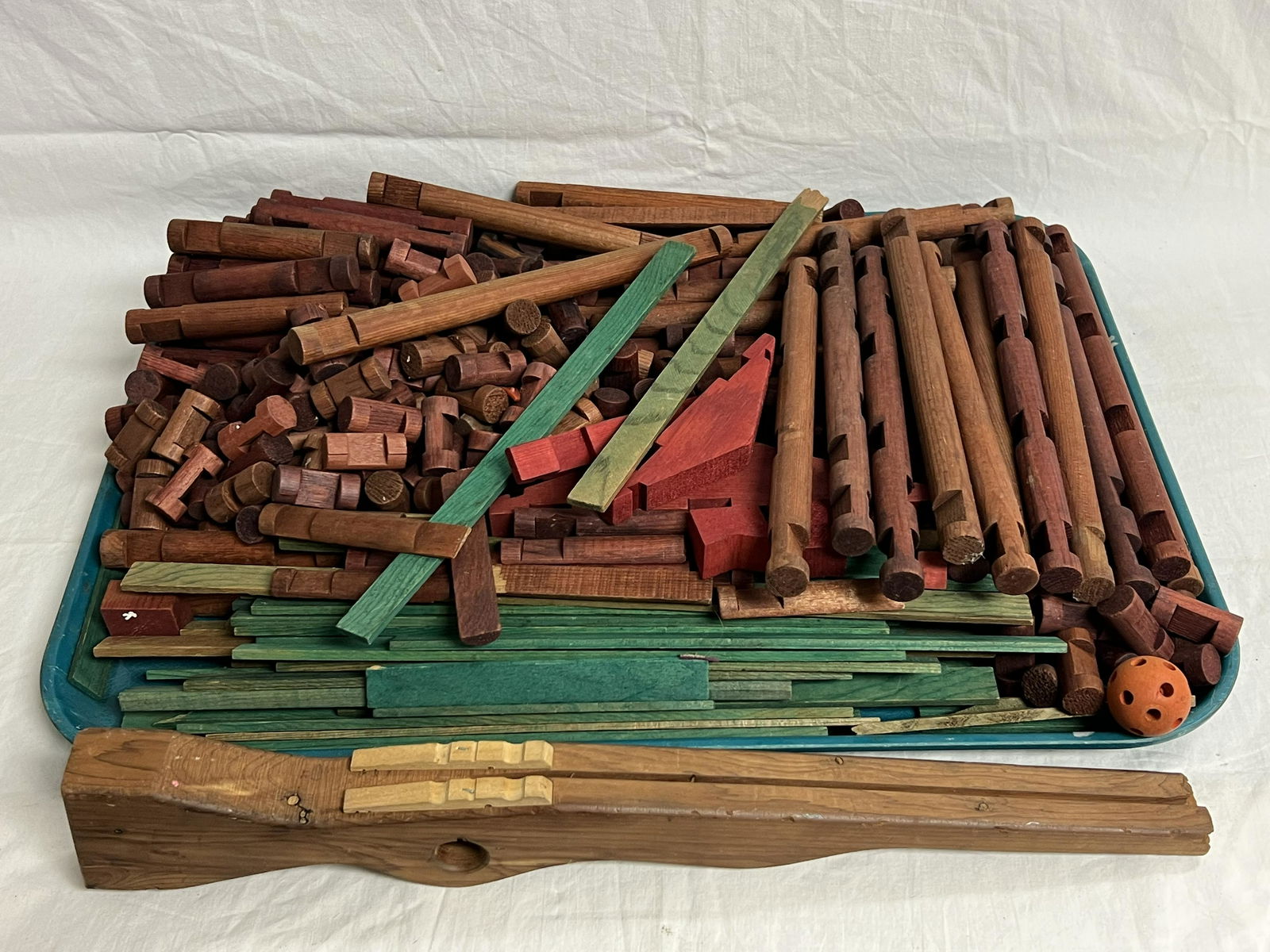 300+Pcs. Vintage Wooden Lincoln Logs - w/ Rubber Band Projectile Device (1 of 2)