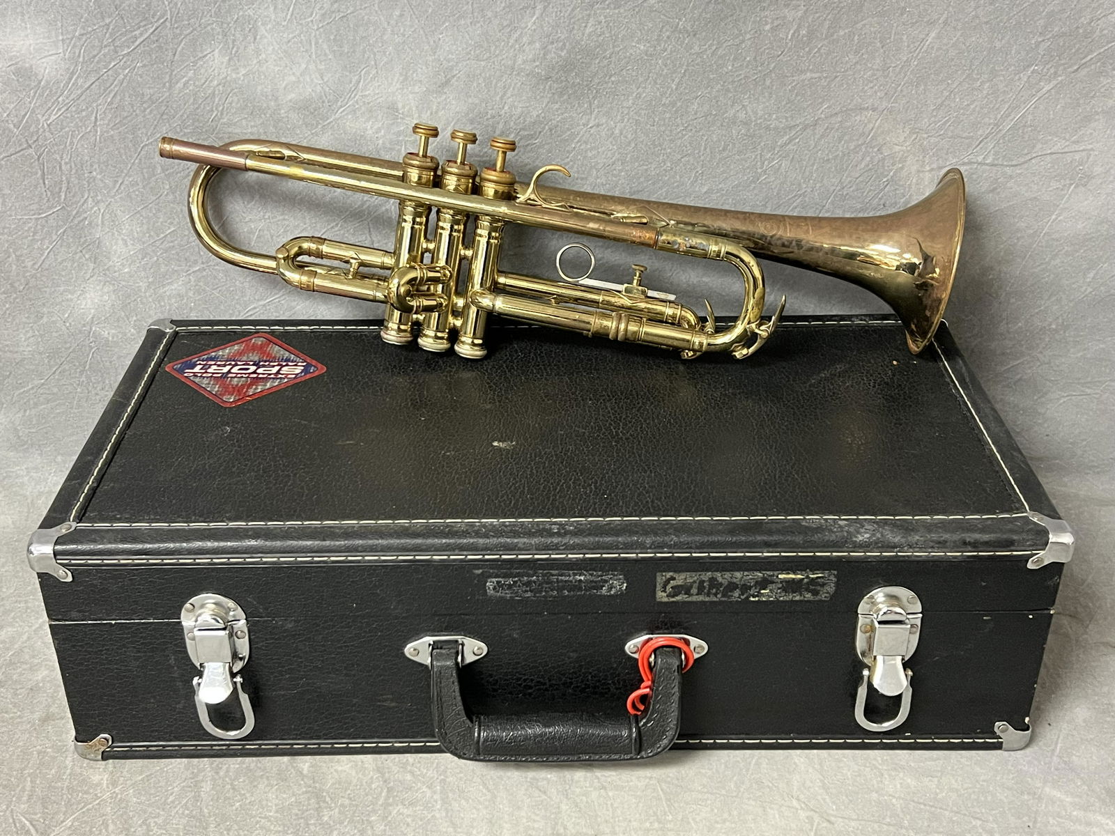 Selmer Trumpet #317484 w/ Hard Case (USED, Inspect) (1 of 7)