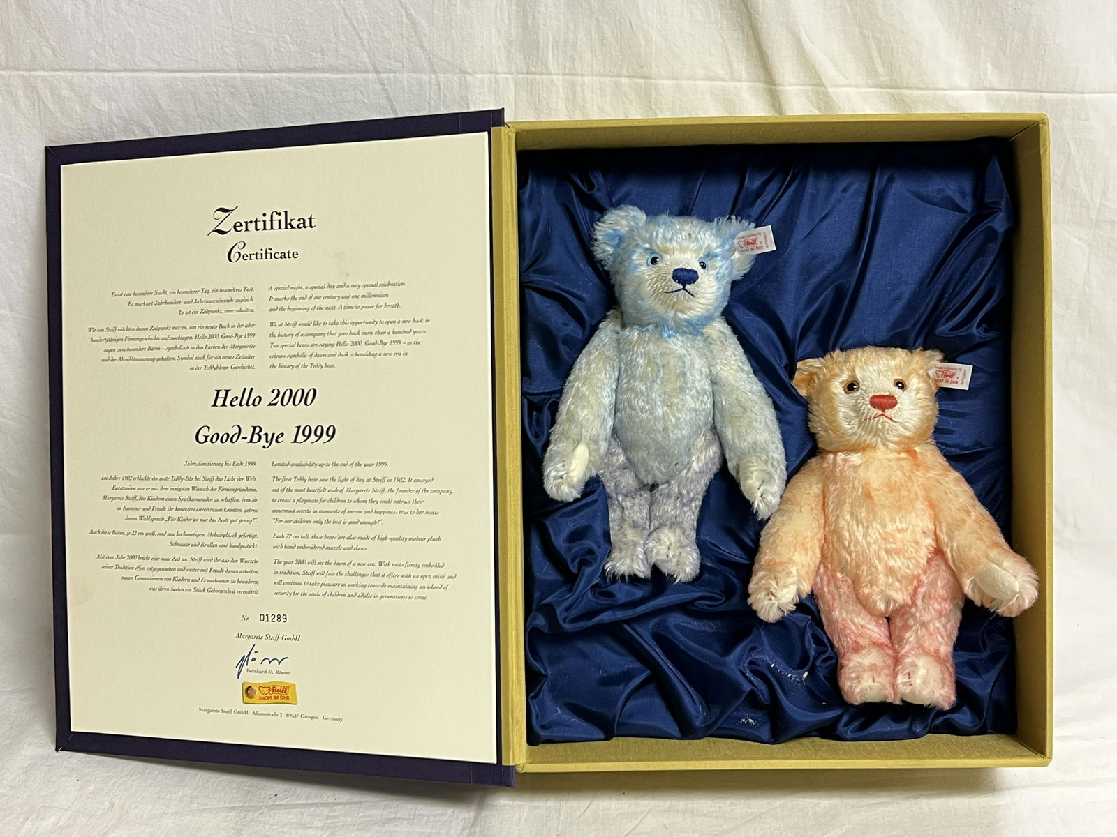 Steiff Hello 2000 Goodbye 1999 Teddy Bear Set