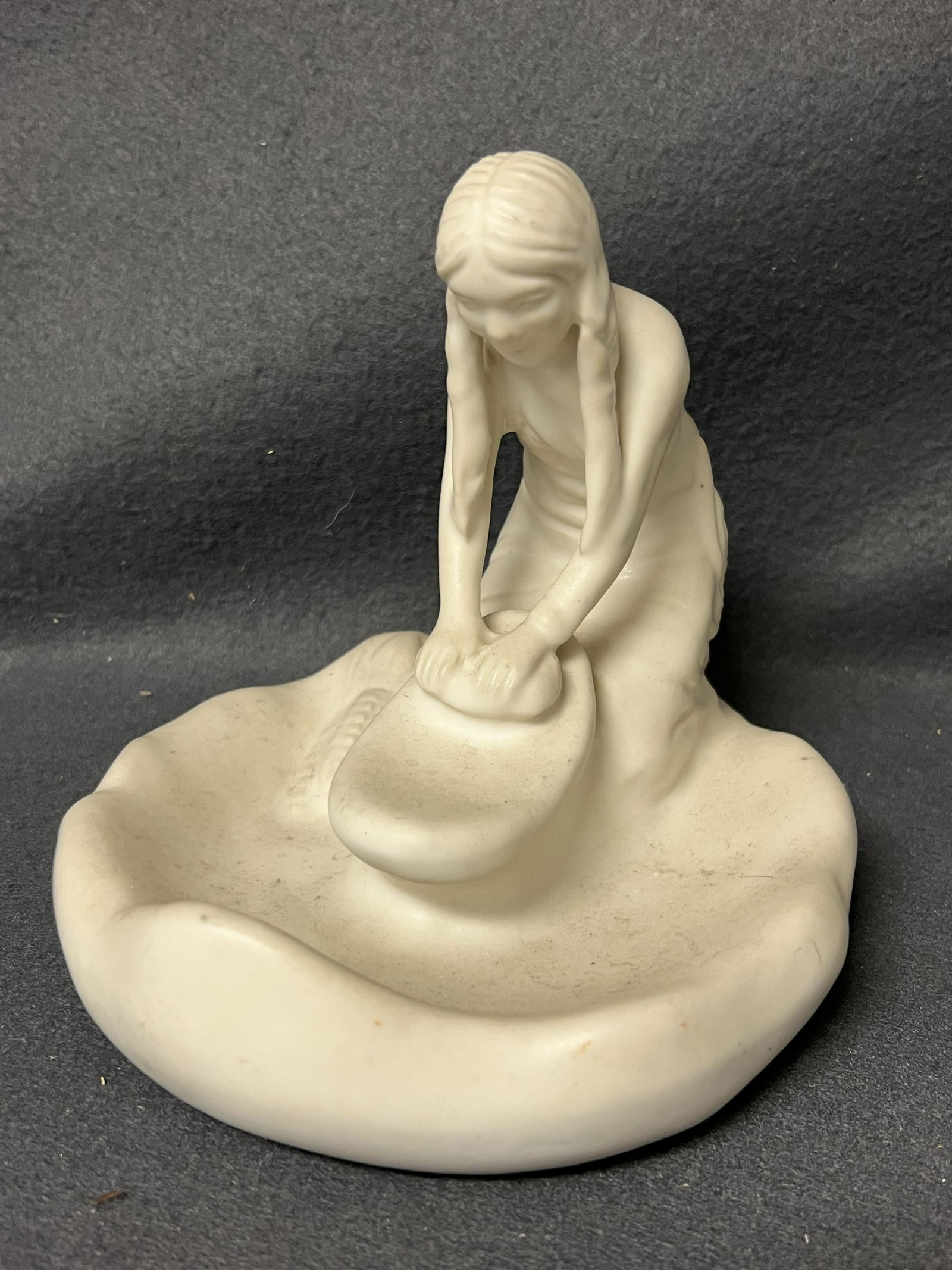 Vtg Van Briggle Native American Pottery - Woman w/ Corn 6'' x 5.5'' x 5.75'' (1 of 4)