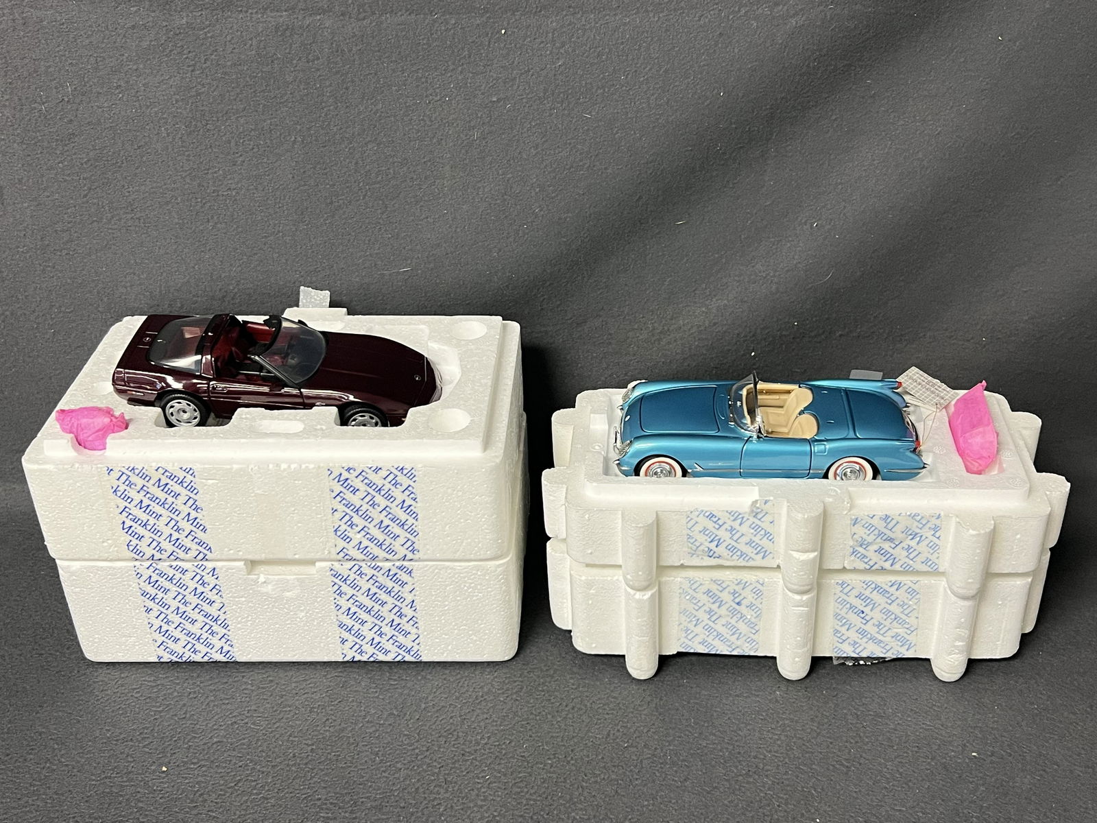 (2)Franklin Mint Corvettes Diecast 1958 / 1993 - Both w/ Tags & Styrofoam (1 of 10)