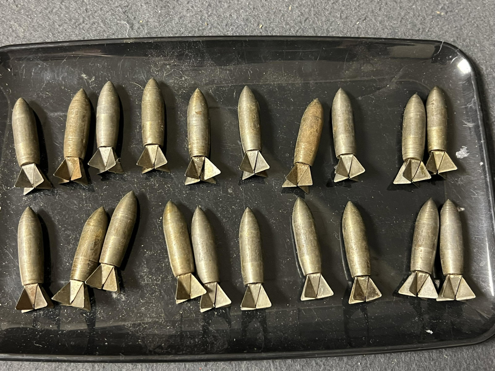 (20)Vtg Lazy Dog Aerial Projectiles, 2''L: (20)Vtg Lazy Dog Aerial Projectiles, 2''L