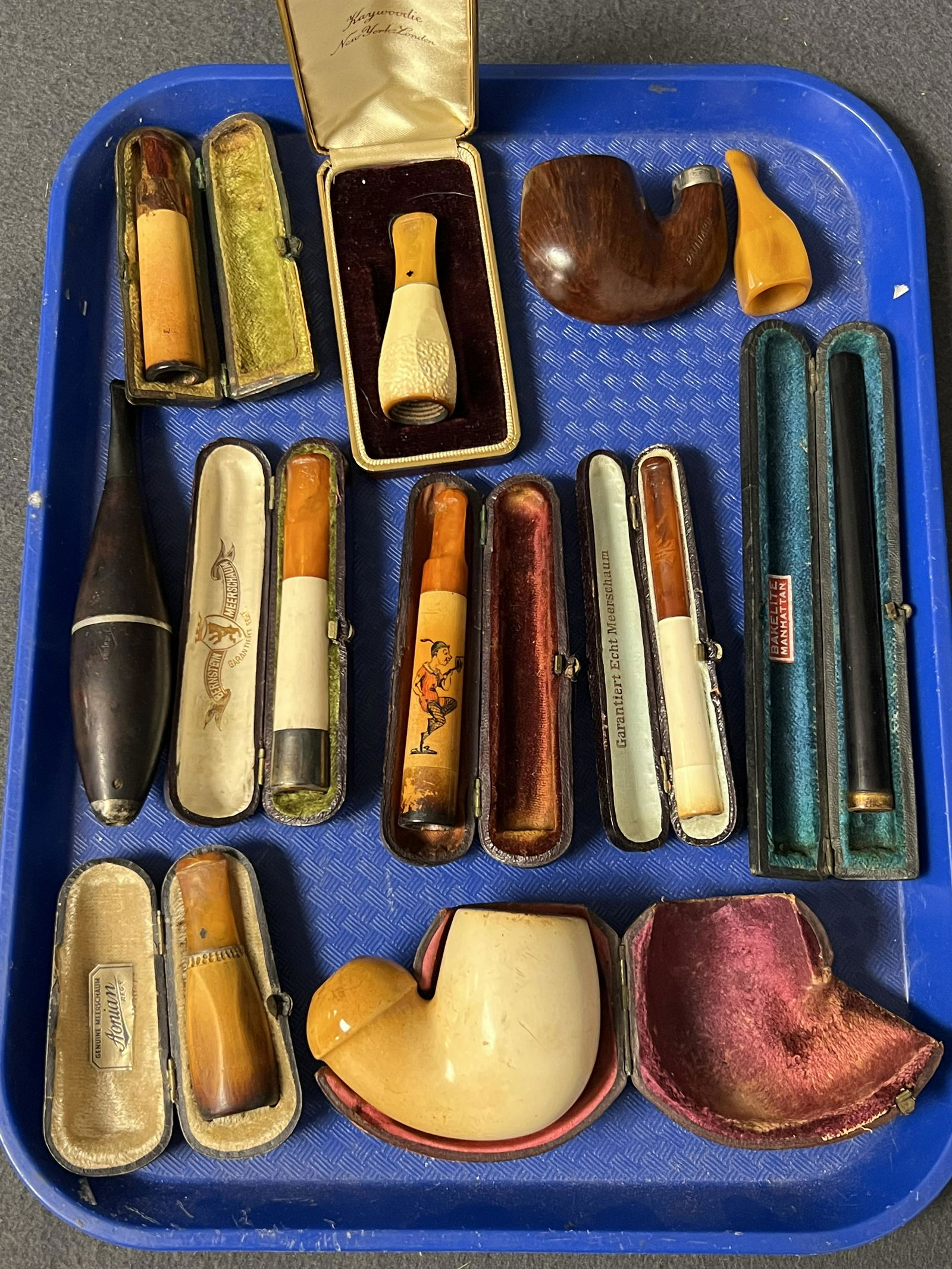 Atq & Vtg Cigar Holders/ Pipes, Bakelite Wood - Bernstein Meerschaum, Kaywoodie, Bakelite Manhattan (1 of 5)