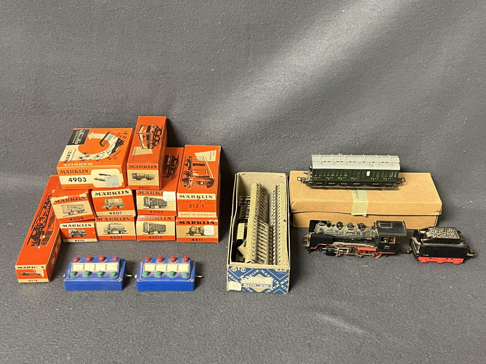 Vtg Lot Marklin HO Trains w/ Original Boxes - Marklin Steam Locomotive 3003-24058 w/ Tender (No (1 of 7)