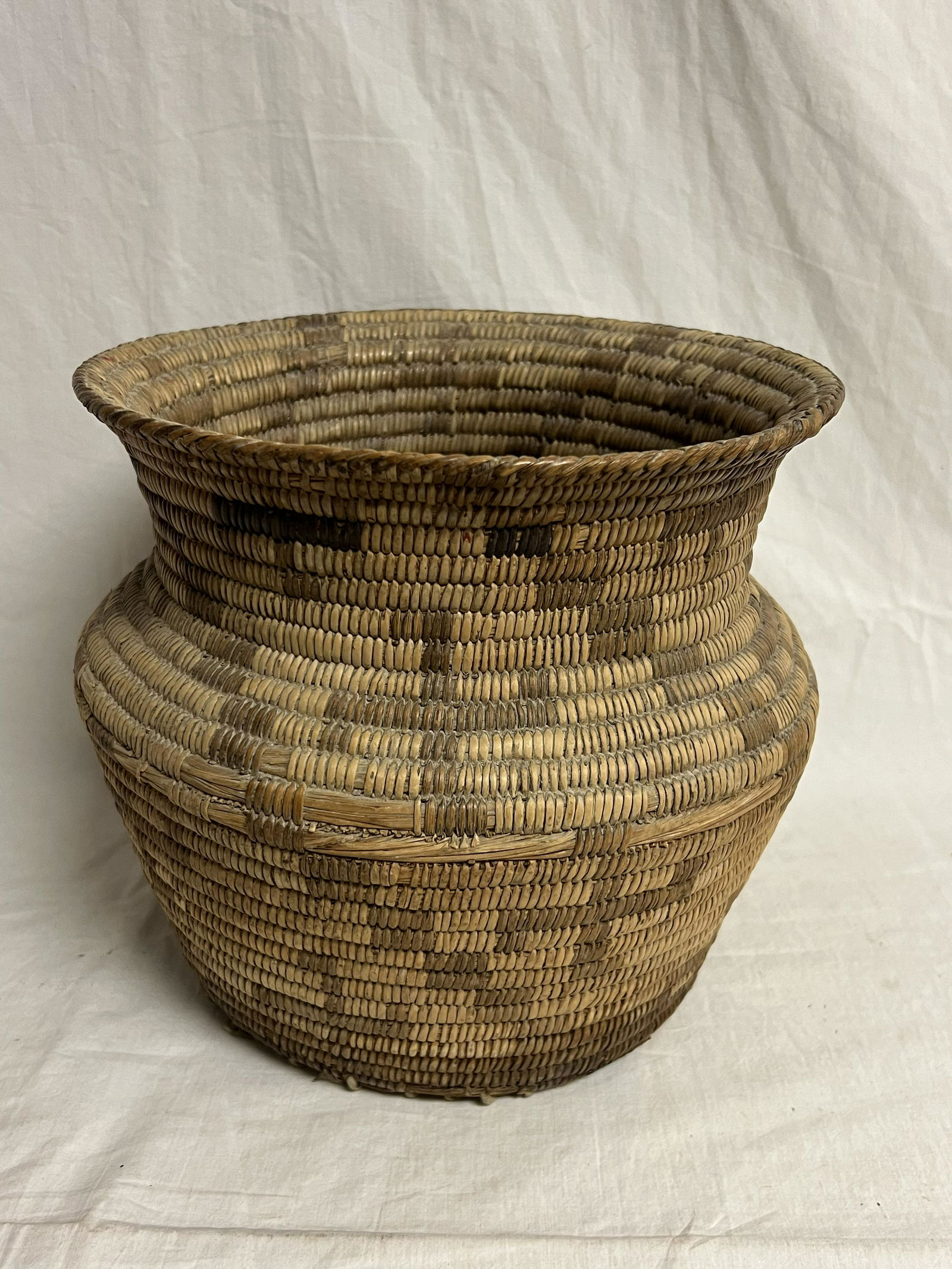 Early 1900s Pima Native American Basket - 9.5'' x 8.5'' (Inspect Bottom, See Pics) (1 of 5)