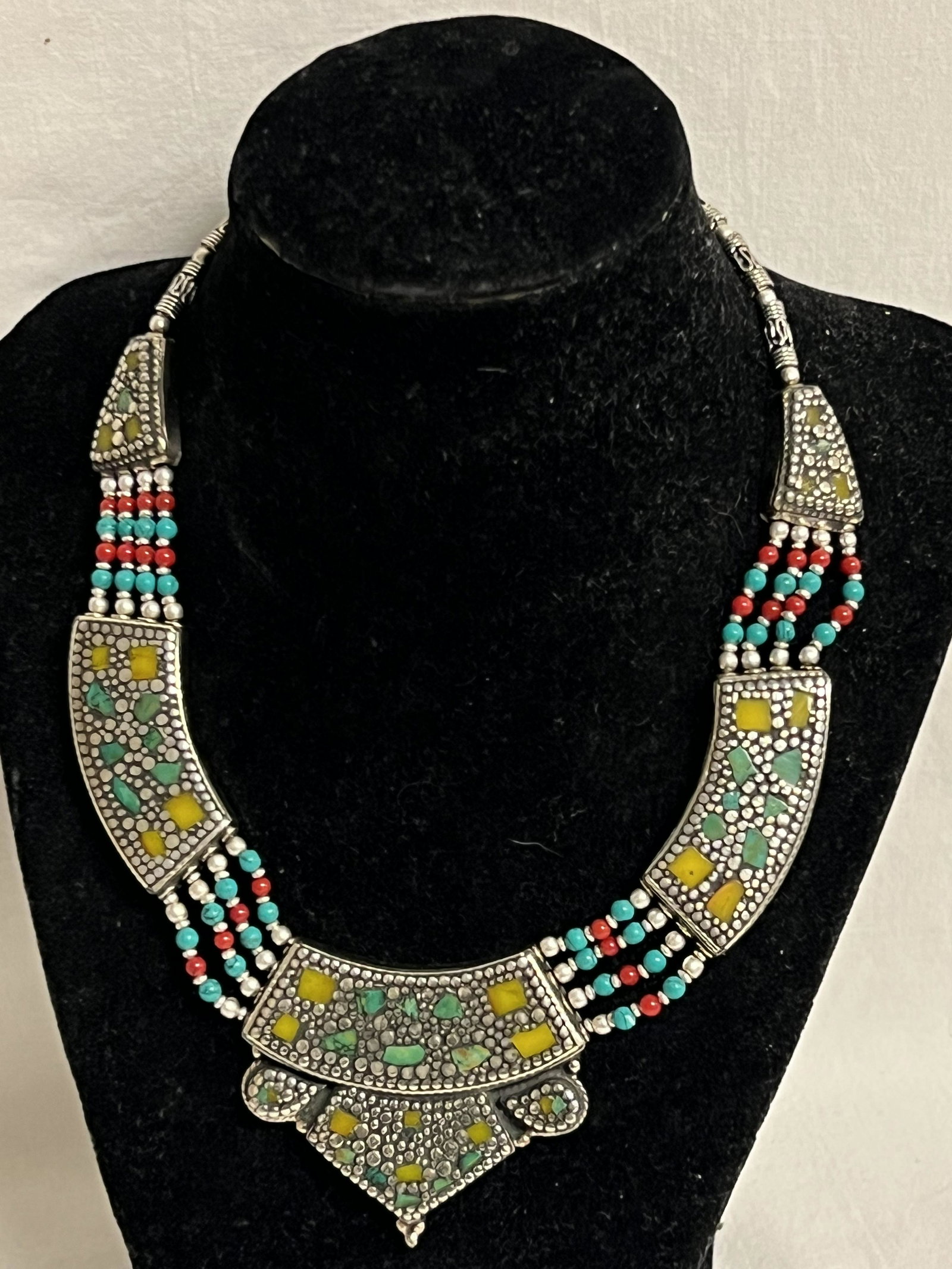 Tibetan Turquoise Necklace: Tibetan Turquoise Necklace