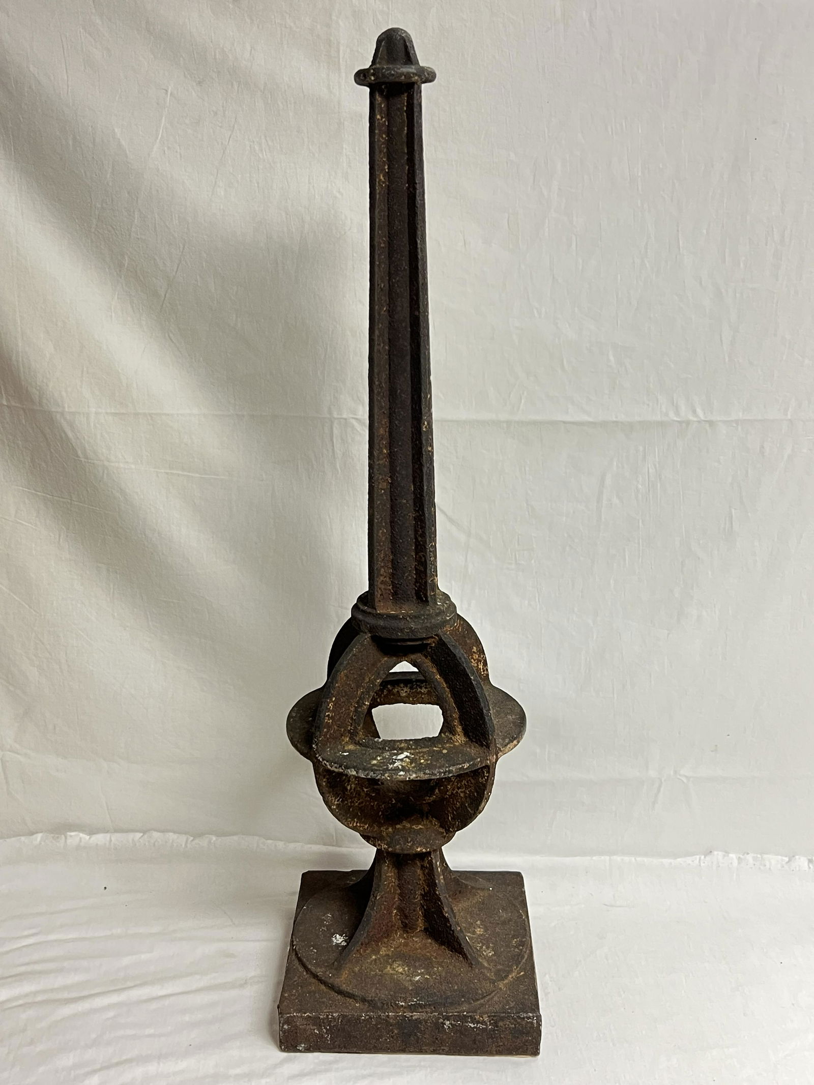 Atq RS & Co. Railroad Cast Iron Marker - Base 7.75'' x 7.75'' x 29'' T (1 of 4)