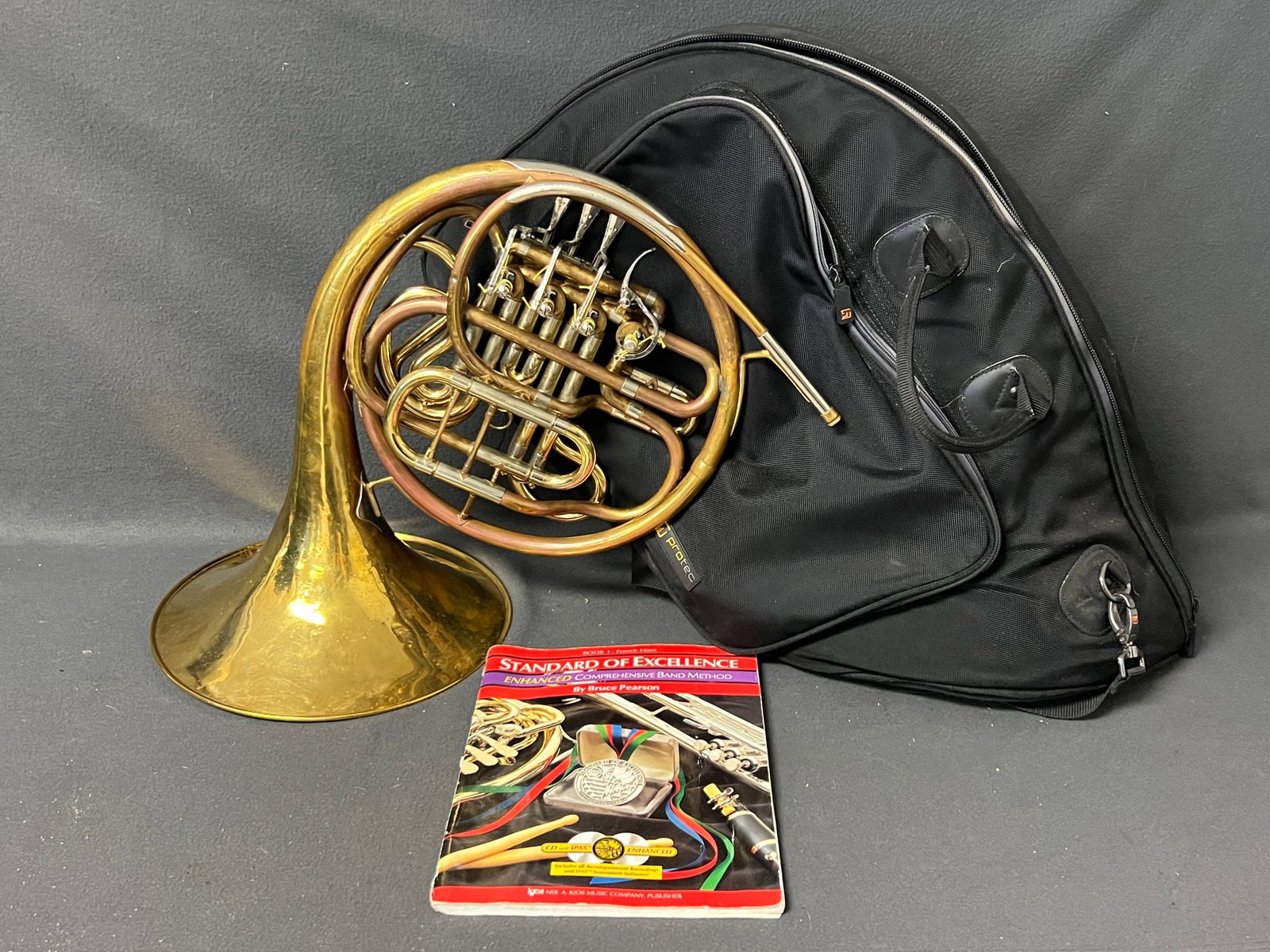 Vtg Double French Horn Unmarked w/ Soft Case - (Pre-Owned, Used, See Photos): Vtg Double French Horn Unmarked w/ Soft Case - (Pre-Owned, Used, See Photos)