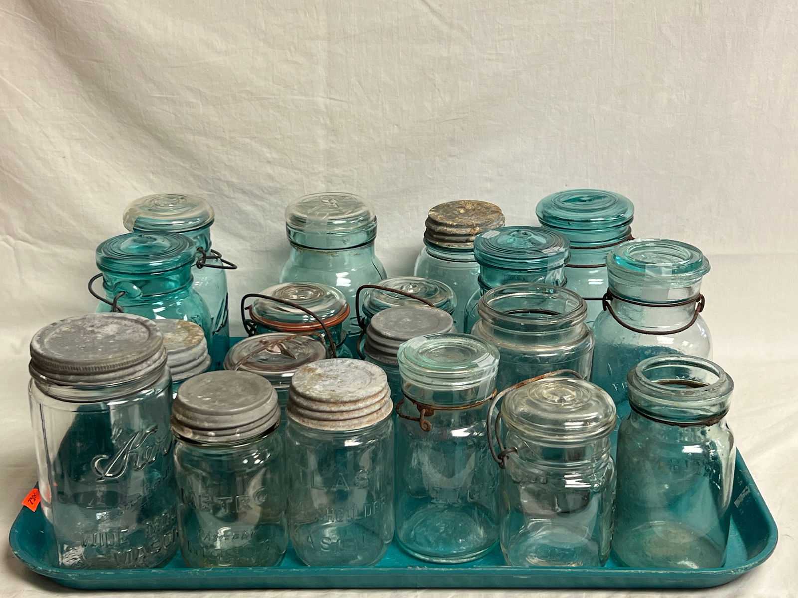 (19)Vtg Blue + Clear Ideal / Kerr / Atlas Jars,More - (10)Blue - Trademark Lightening, Atlas Strong (1 of 5)