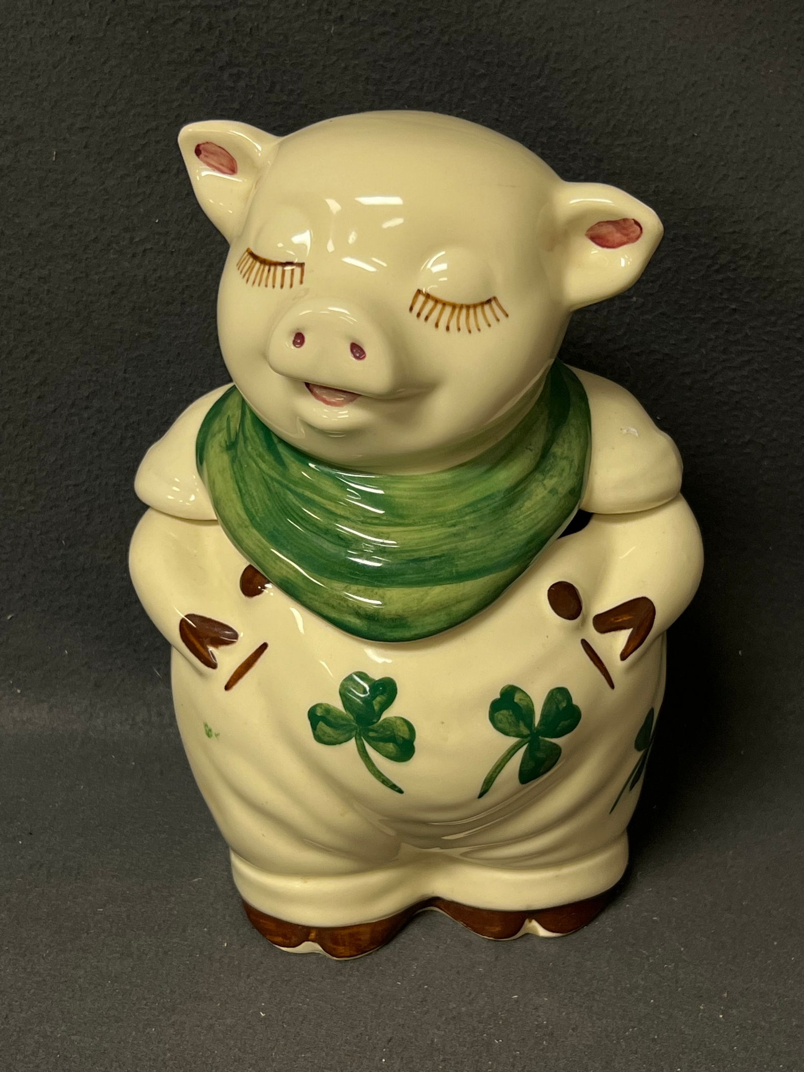 Shawnee Pig Cookie Jar (1 of 4)