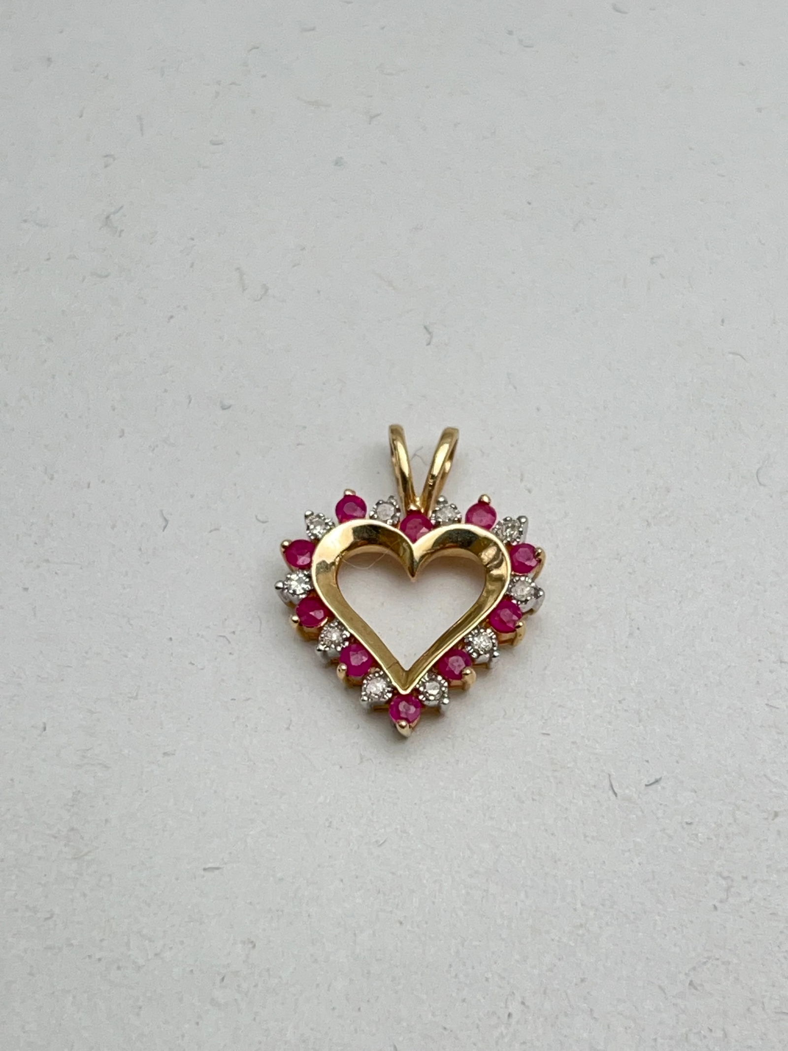 14K Gold Ruby Diamond Heart Pendant - Total Wgt 1.62g , .75'' Length (1 of 2)