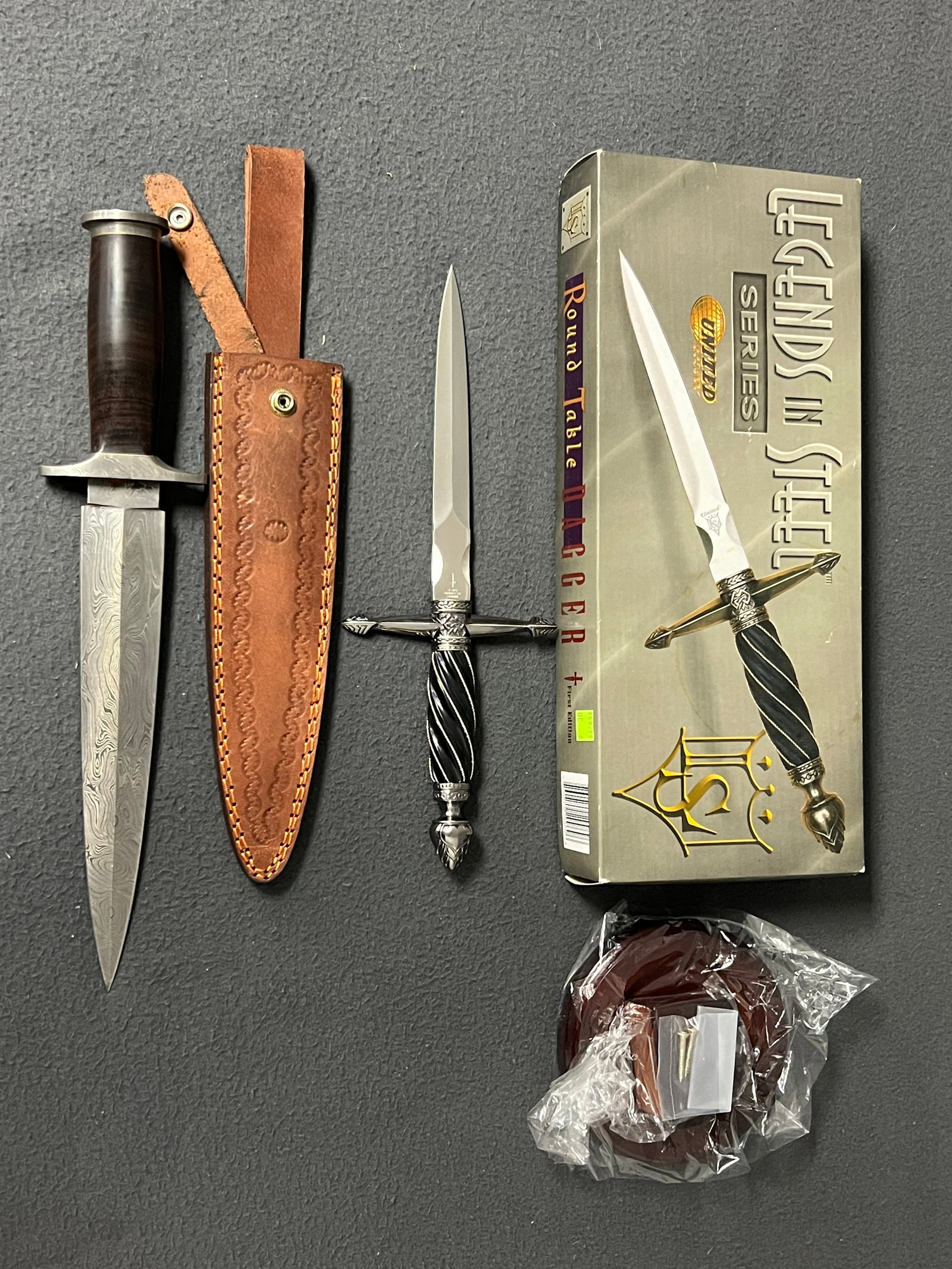 Damacus Steel Knife, Round Table Dagger: Damacus Steel Knife, Round Table Dagger