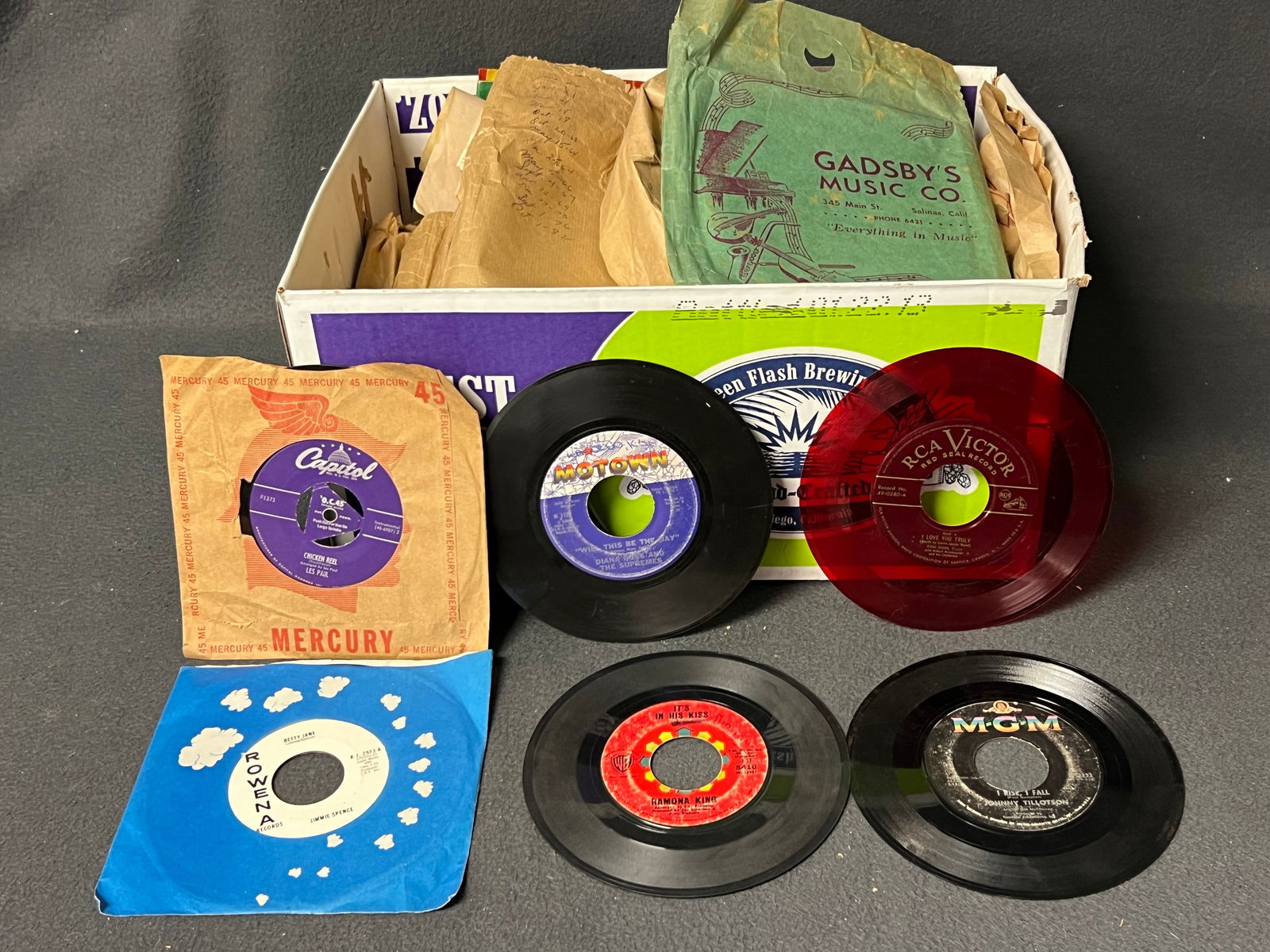 100+ Asst Vintage Vinyl 45 Records - Various Artists (1 of 7)