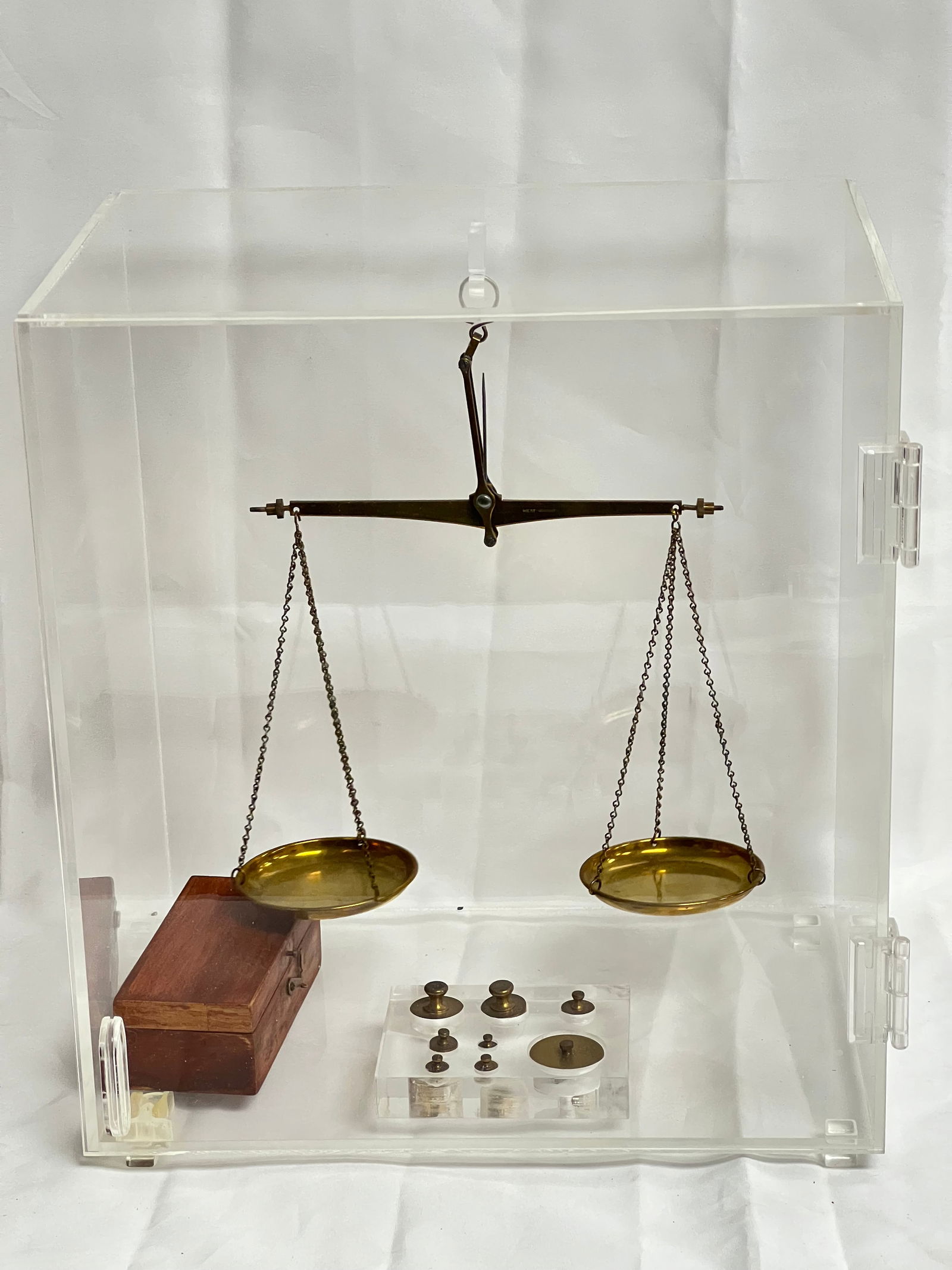 West Germany Balance Scale w/ Weights - Lucite Case: West Germany Balance Scale w/ Weights - Lucite Case
