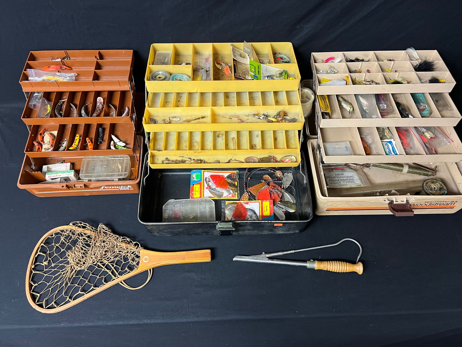 Large Lot Fishing Tackle, Net, Folding Gaff,More - Asst Flies & Lures, Cortland Fly Fishing Net, (1 of 11)