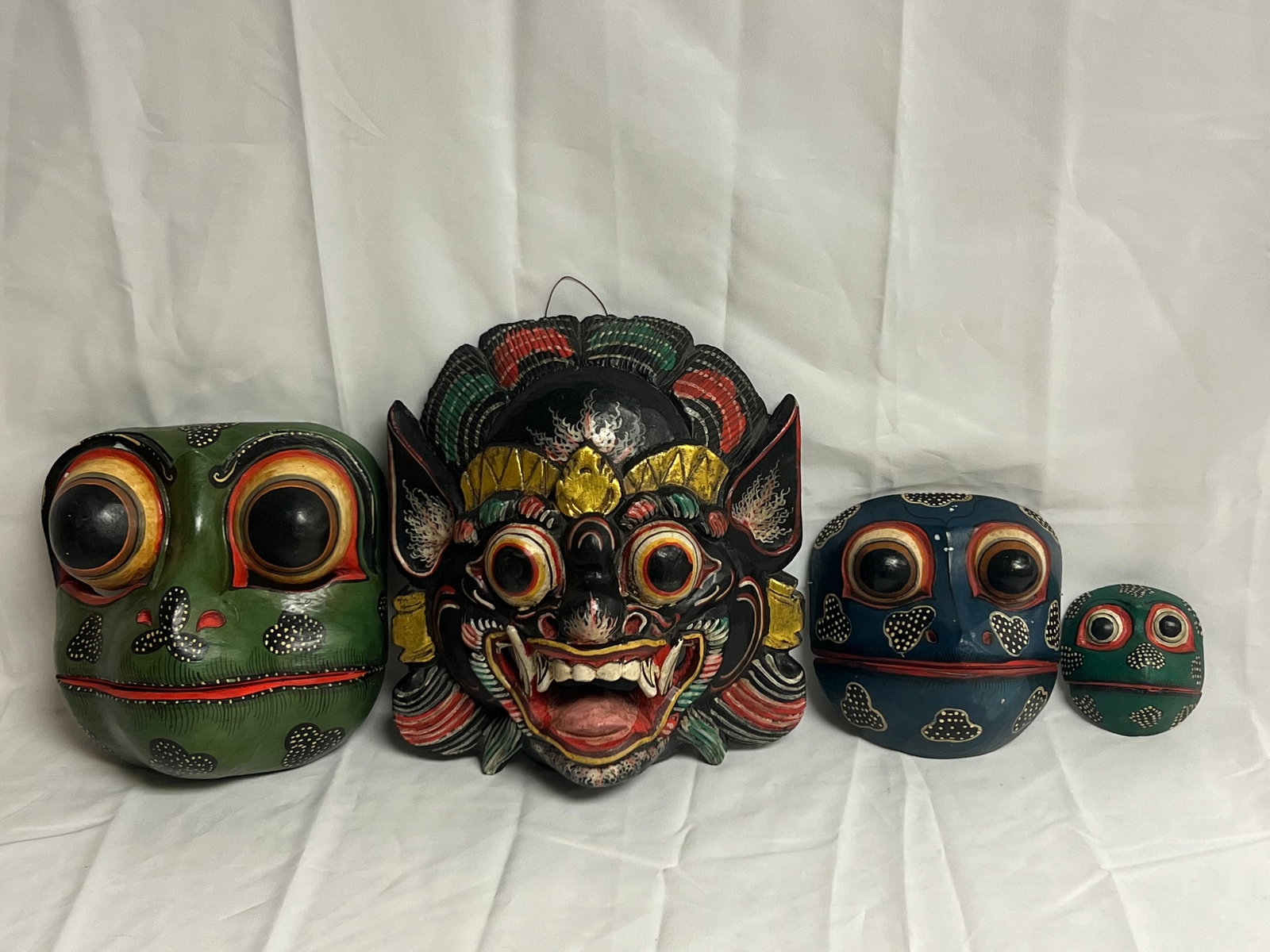 (4)HandCarved Painted Indonesian Masks - Frogs 3.5'' x 3.75'', 6'' x 6.5'', 8'' x 8.5'' , Demon 10'' (1 of 7)