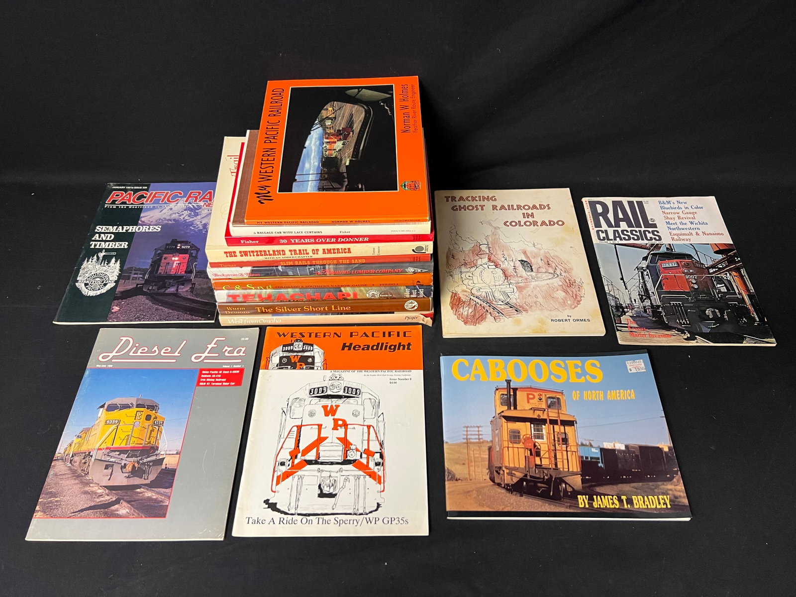 Lot Railroad Books & Magazines - Southern Pacific- Santa Fe Tehachapi, C + Sng Colorado + Southern: Lot Railroad Books & Magazines - Southern Pacific- Santa Fe Tehachapi, C + Sng Colorado + Southern Narrow Gauge Tracking Ghost Railroads in Colorado, 30 Years Over Donner + Much More - Hardcover, Soft