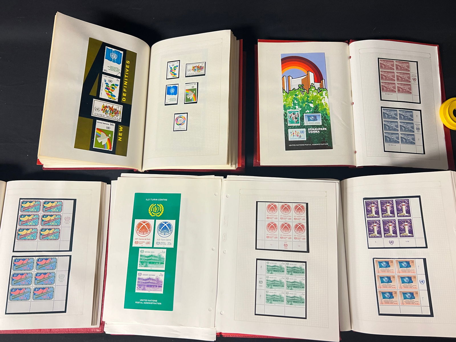 (4)Leather Bound Binders United Nation Stamps - 100s of Stamps (1 of 13)