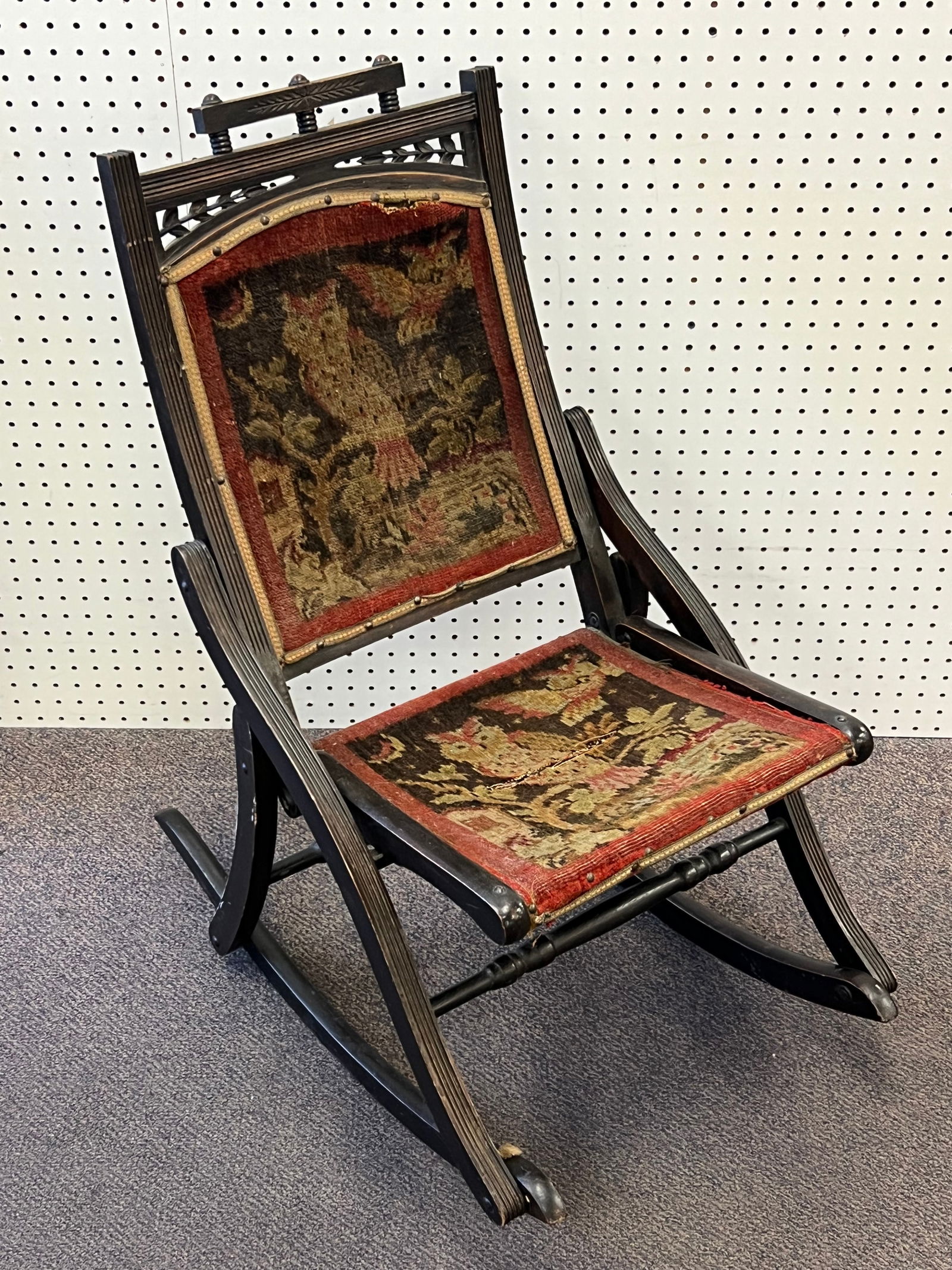 Victorian Folding Rocking Chair, Owl Upholstry - (Upholstry Needs Work) - Pick Up or Arrange Own (1 of 5)