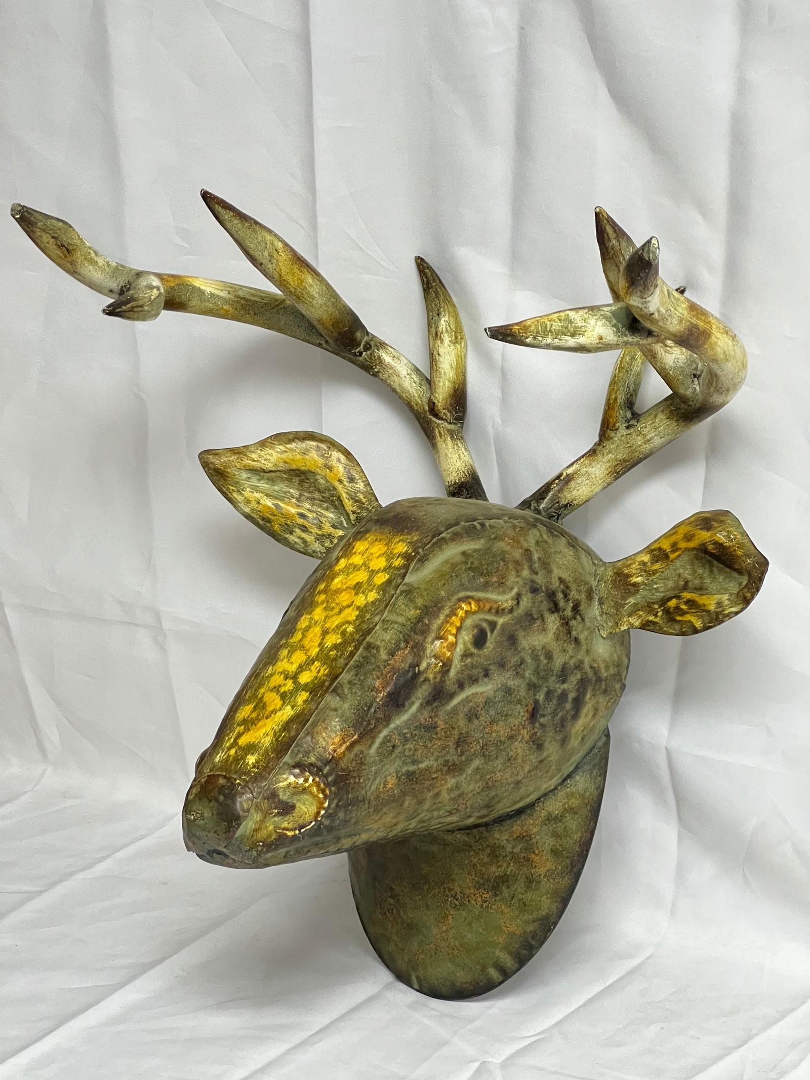 Metal Deer Head Wall Decoration 14.5'' x 19'' (1 of 2)